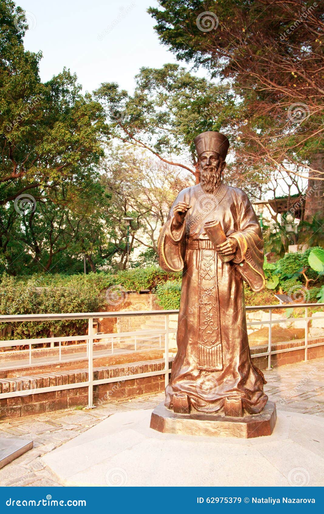 statue of jesuit matteo ricci, macau