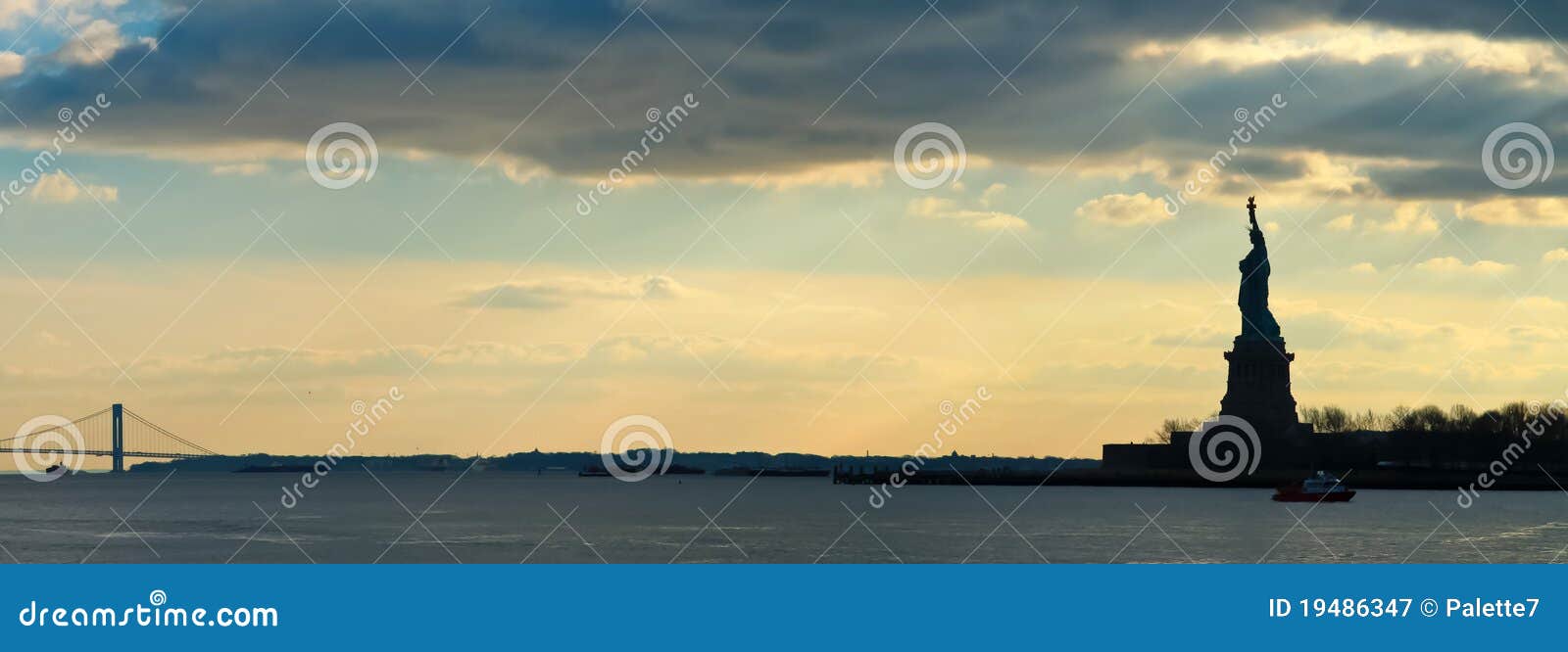Statue of Liberty Panorama stock image. Image of green 19486347