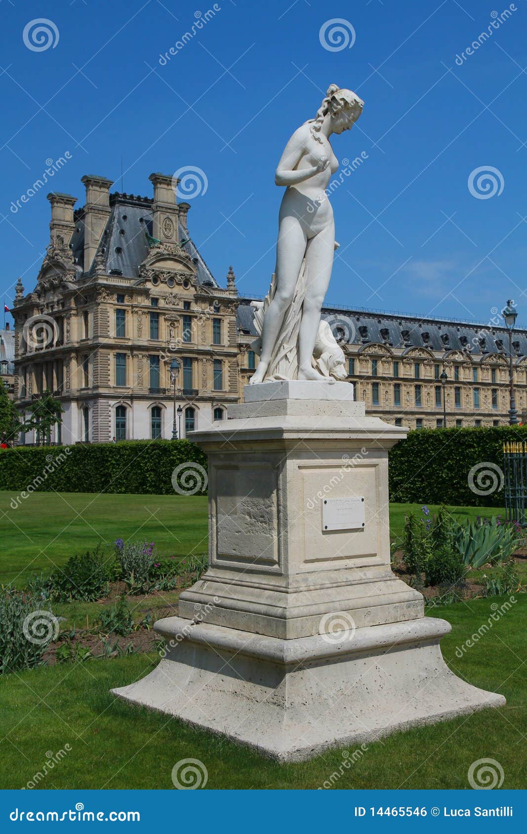 Statue in louvre stock photo. Image of antique, baroque 14465546