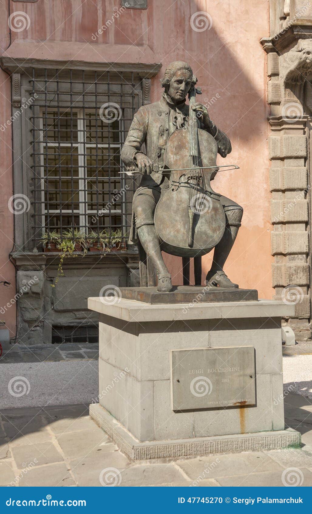 statue of luigi boccherini in lucca, italy