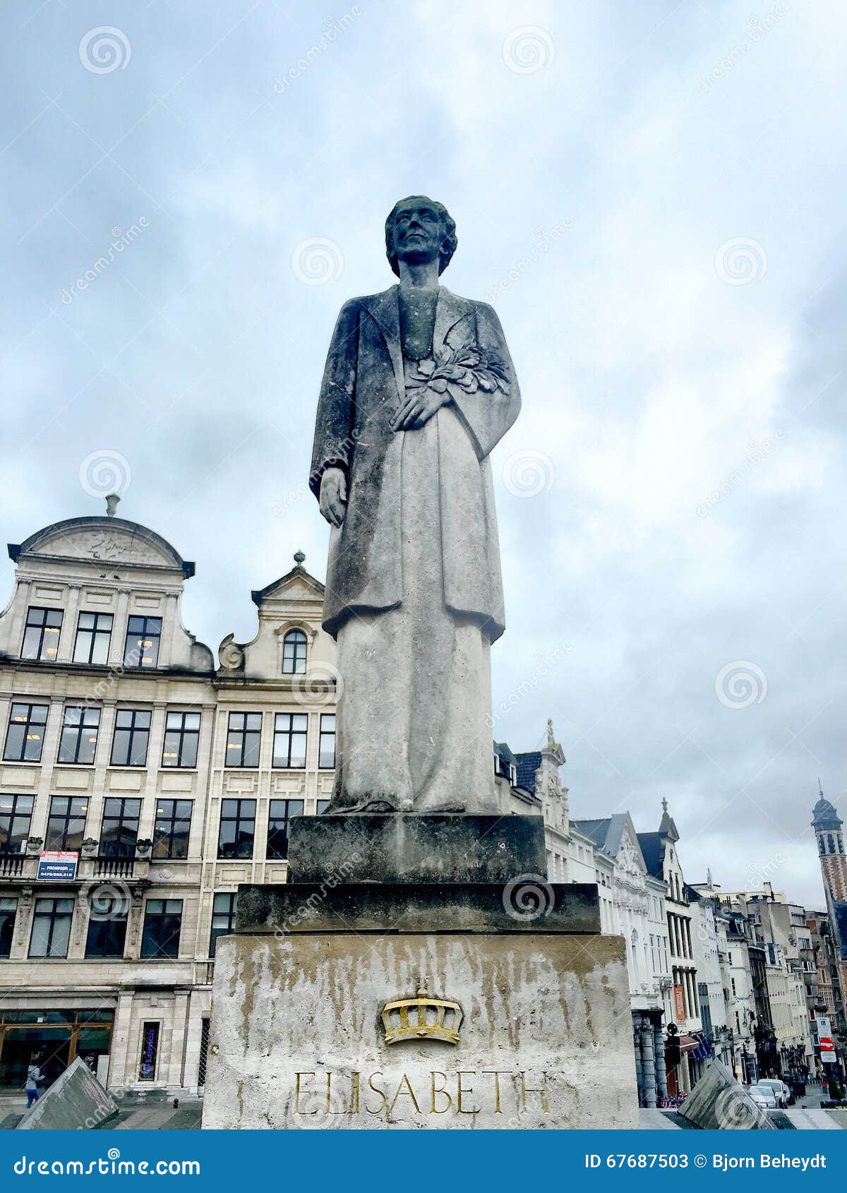 tourist belgium statue