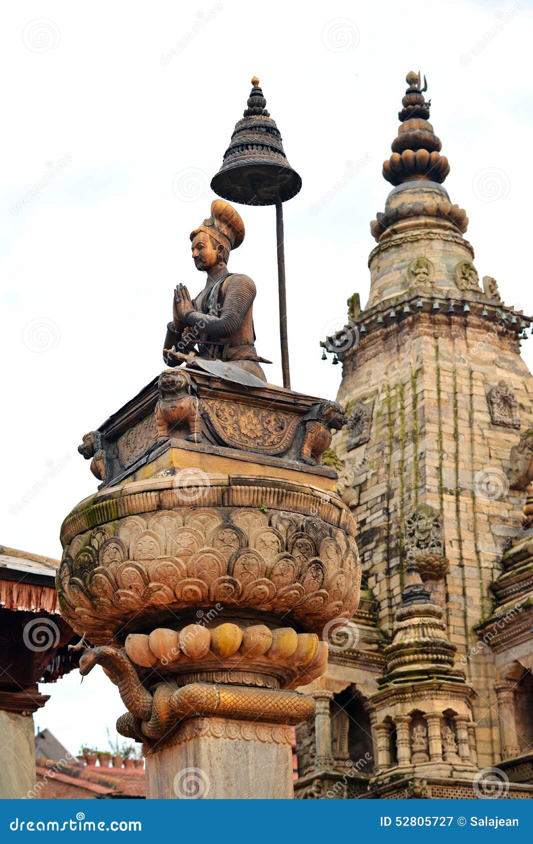 statue of the newari king ranjit malla. bhaktapur, nepal