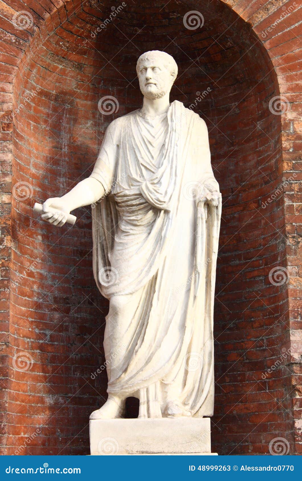 statue of a roman senator