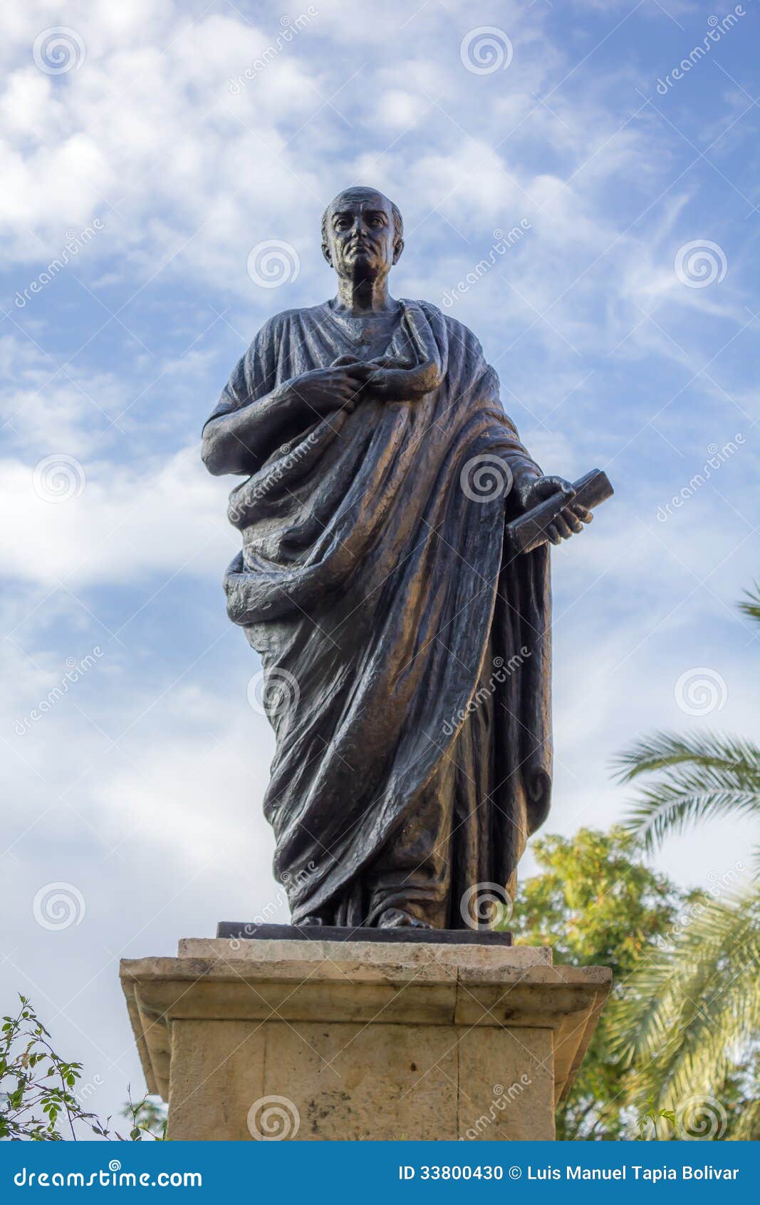 statue of seneca in cordoba