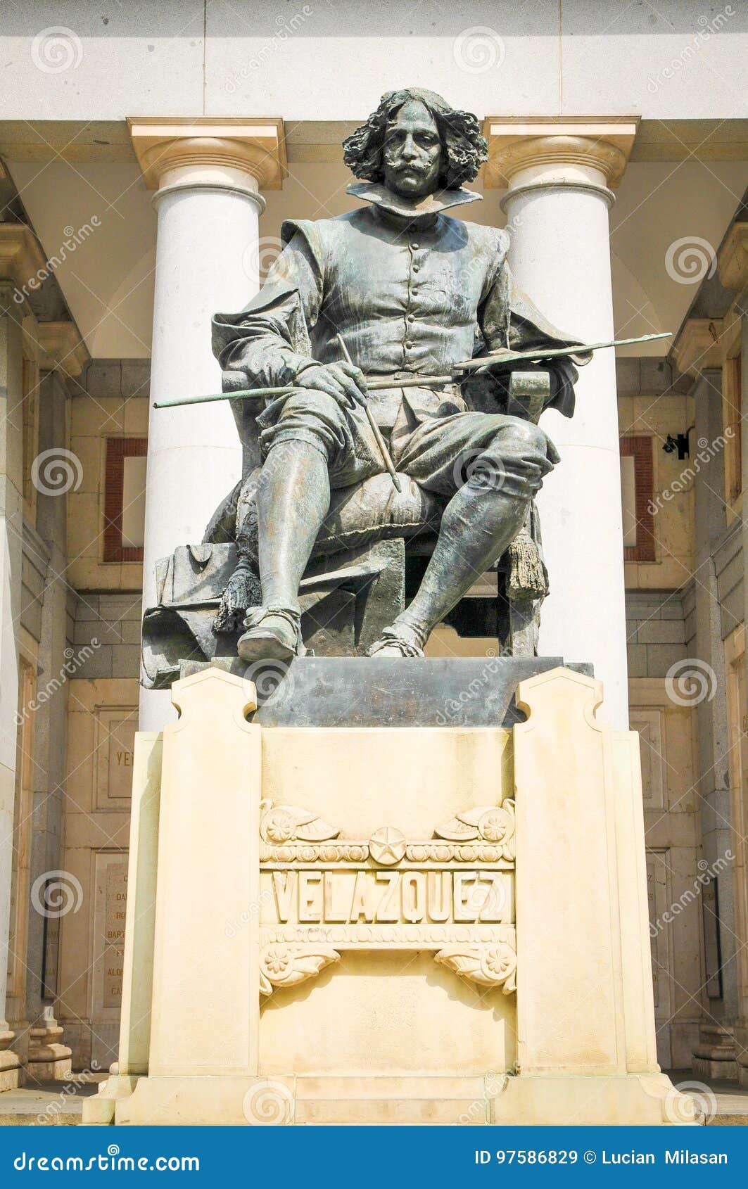 statue of velazquez