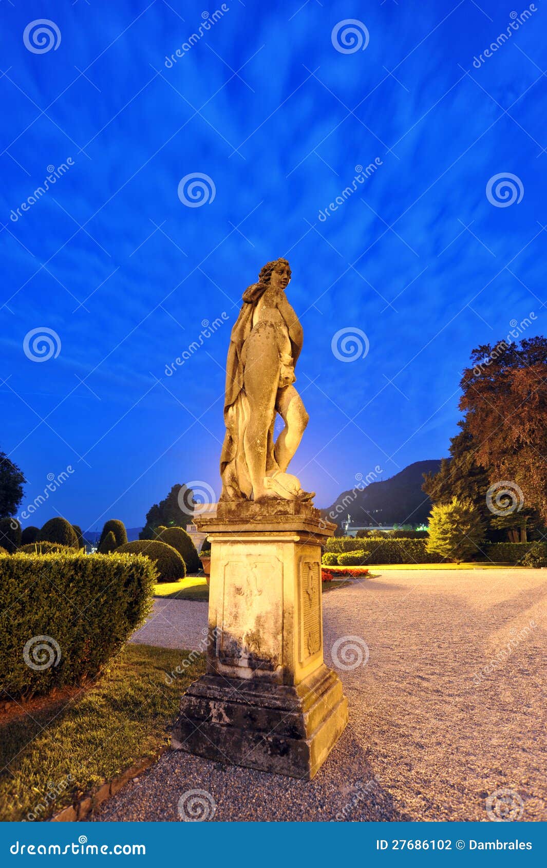 statue of villa olmo in como town by night
