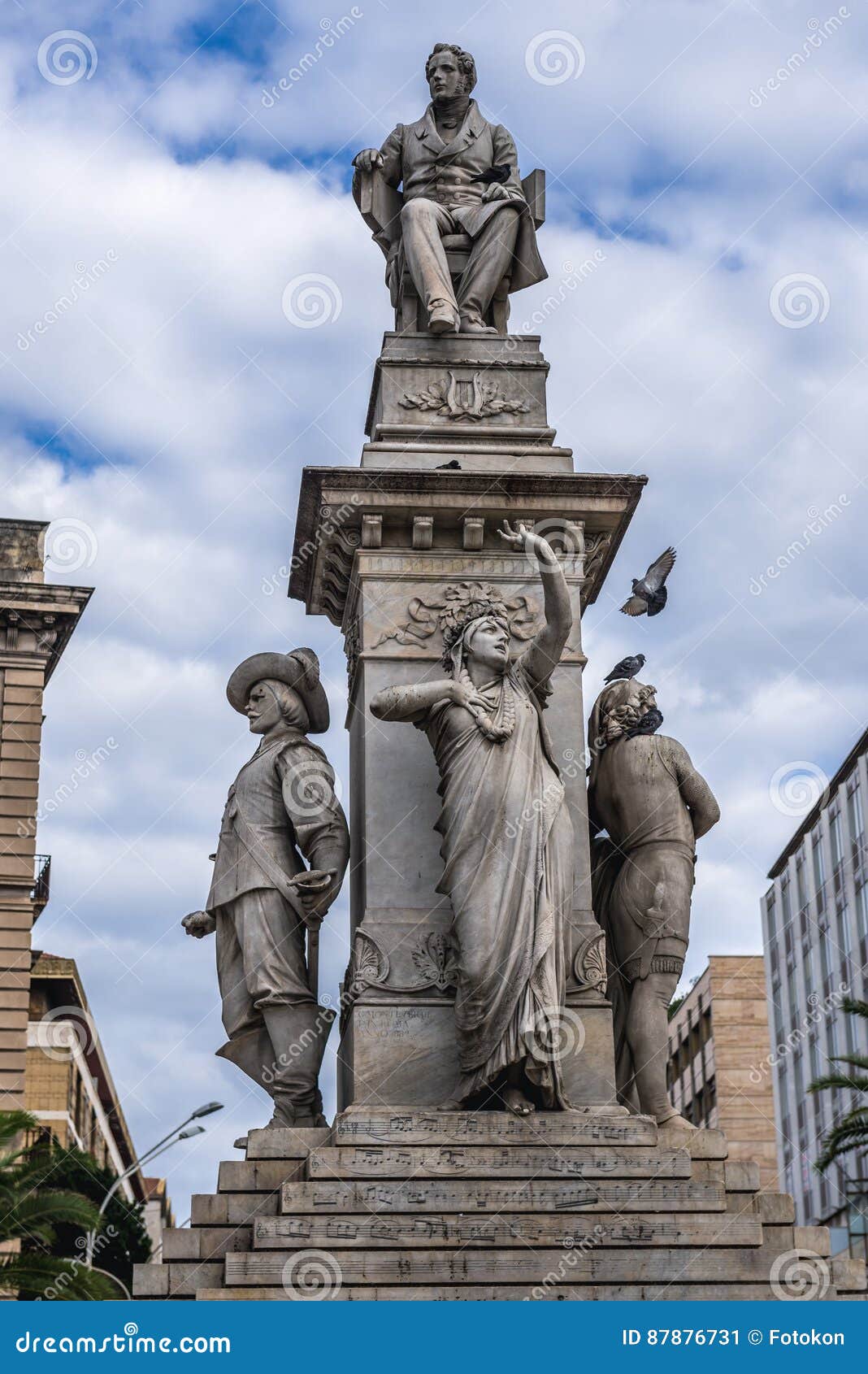 Statue Von Vincenzo Bellini Stockbild Bild von grenzstein, bellini