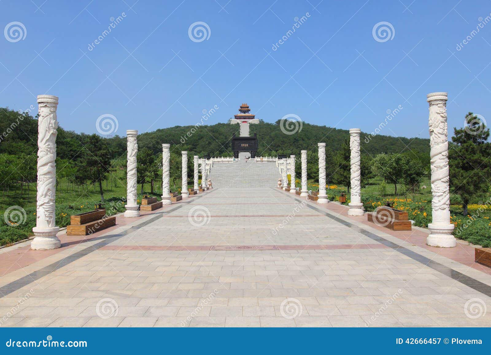 Statues in the Chinese Garden Stock Image Image of green, culture