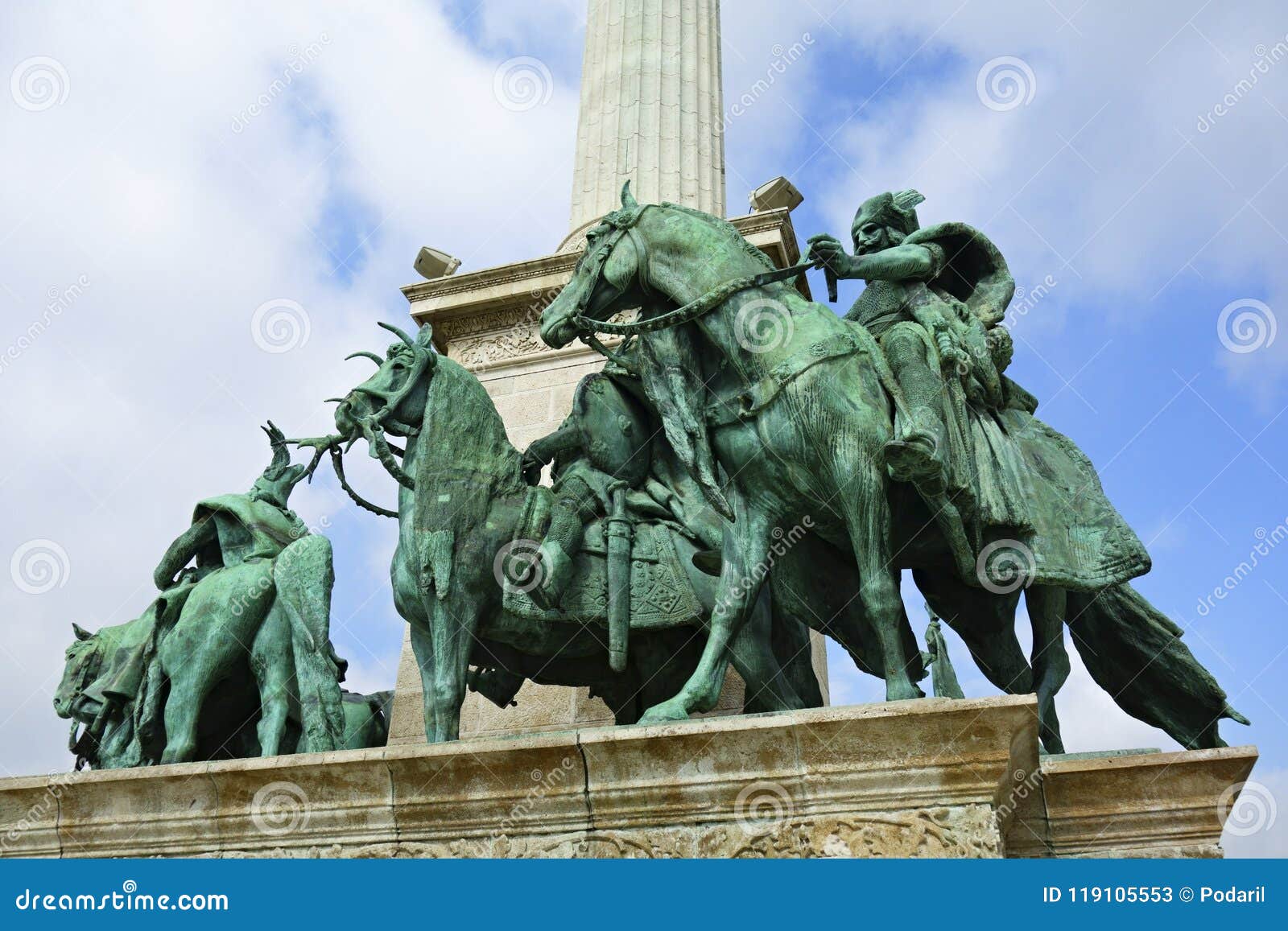 Statues of heroes stock image. Image of gabriel, tourism 119105553