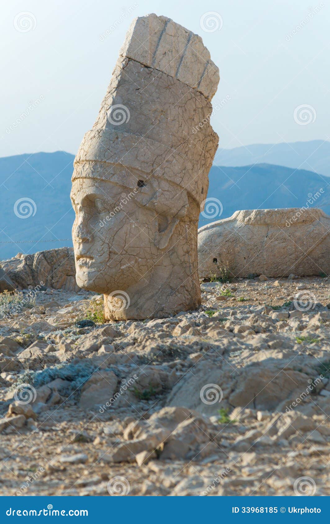 Statues on Nemrut mountain stock image. Image of holiday 33968185