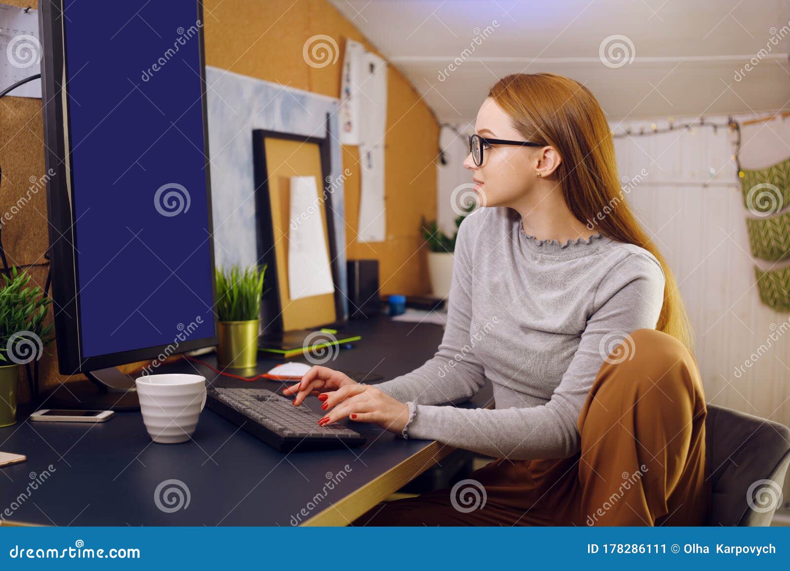 Stay Home A Chic Girl Works In A Homely Atmosphere Girl Freelancer Working At A Computer With Glasses Stock Image Image Of Homely Casual 178286111