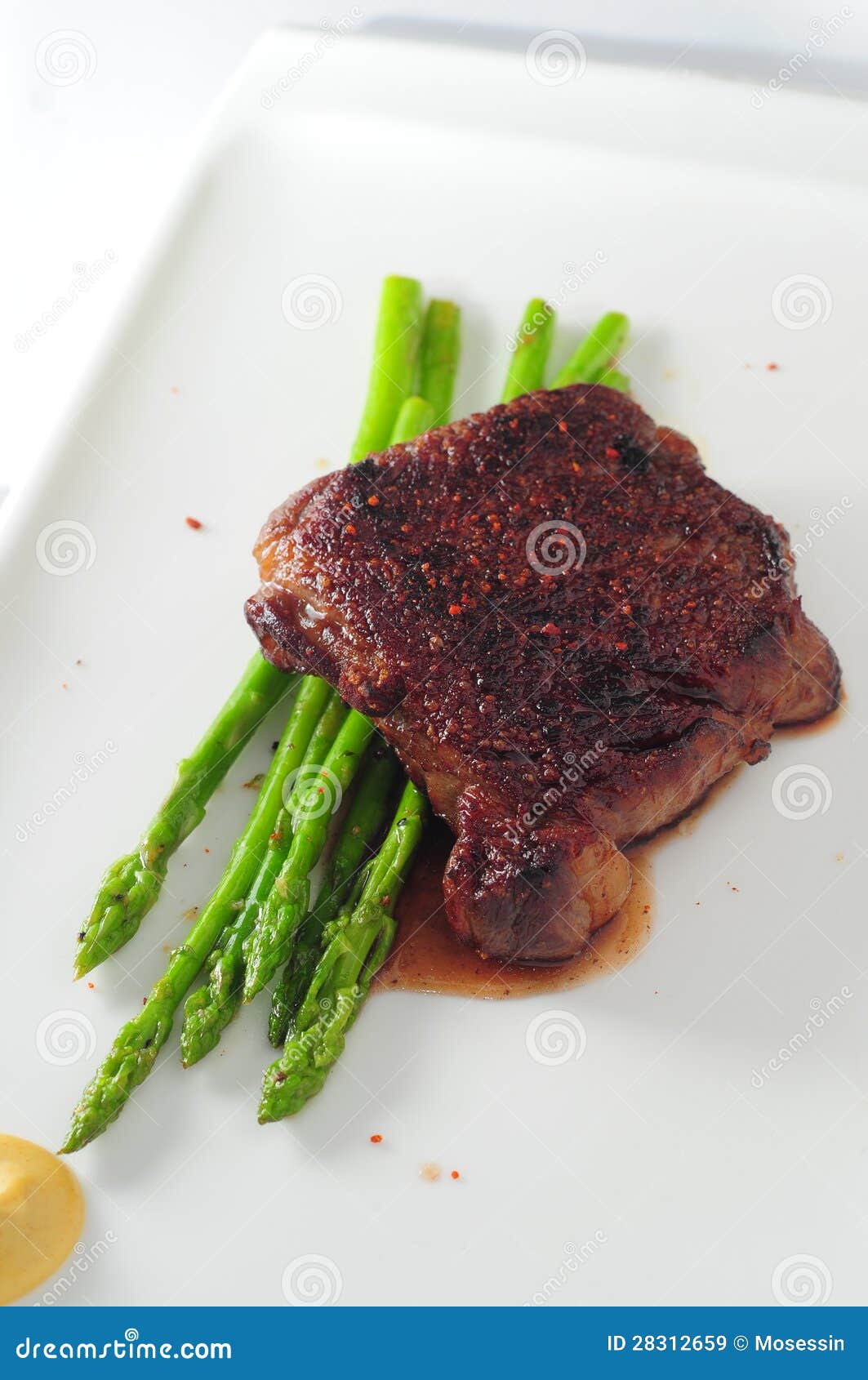 Steak asparagus stock image. Image of chilly, beef, dish 28312659