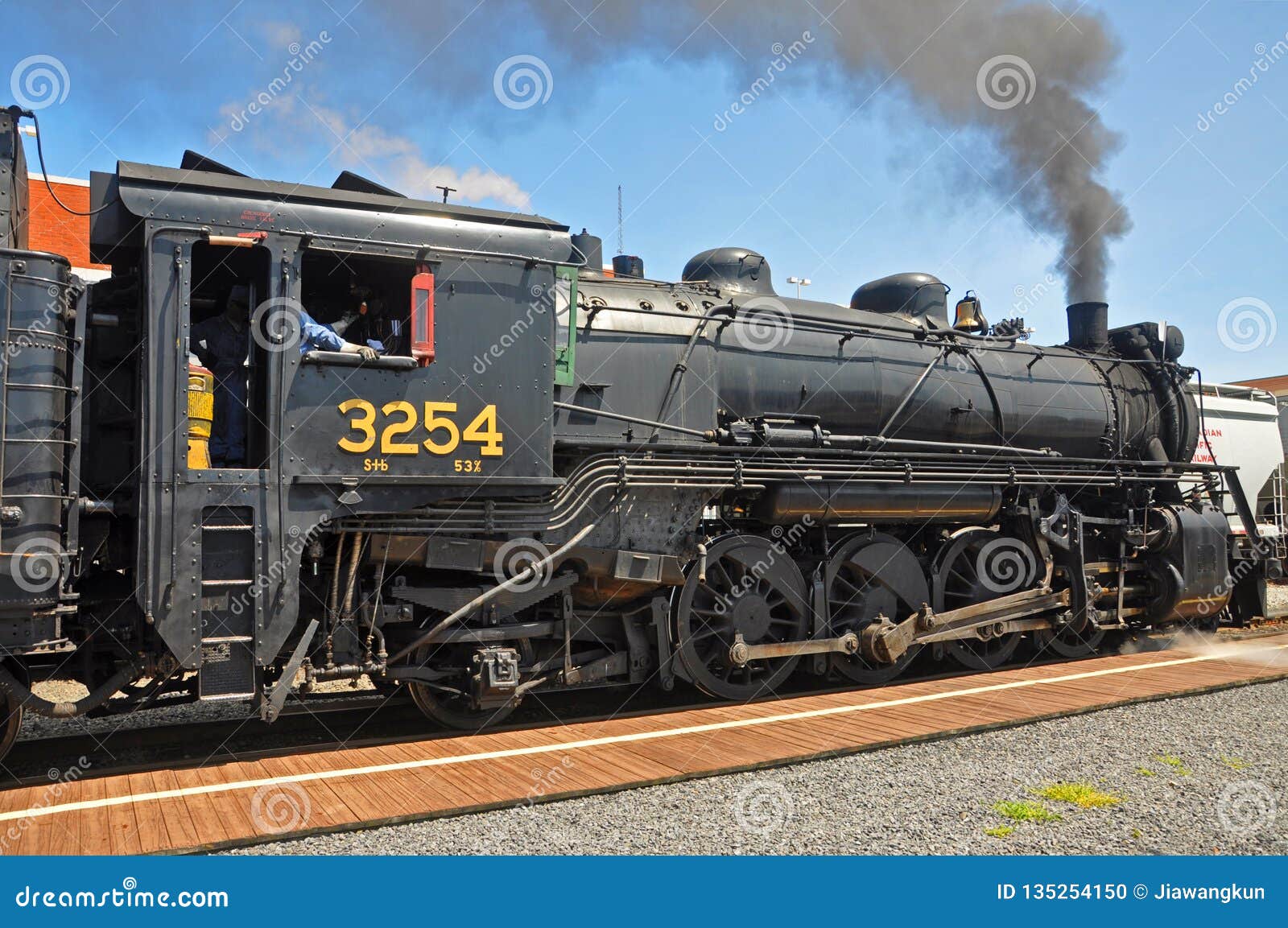 steam-locomotive-canadian-national-steamtown-national-historic-site-scranton-pennsylvania-usa-steam-locomotive-canadian-135254150.jpg