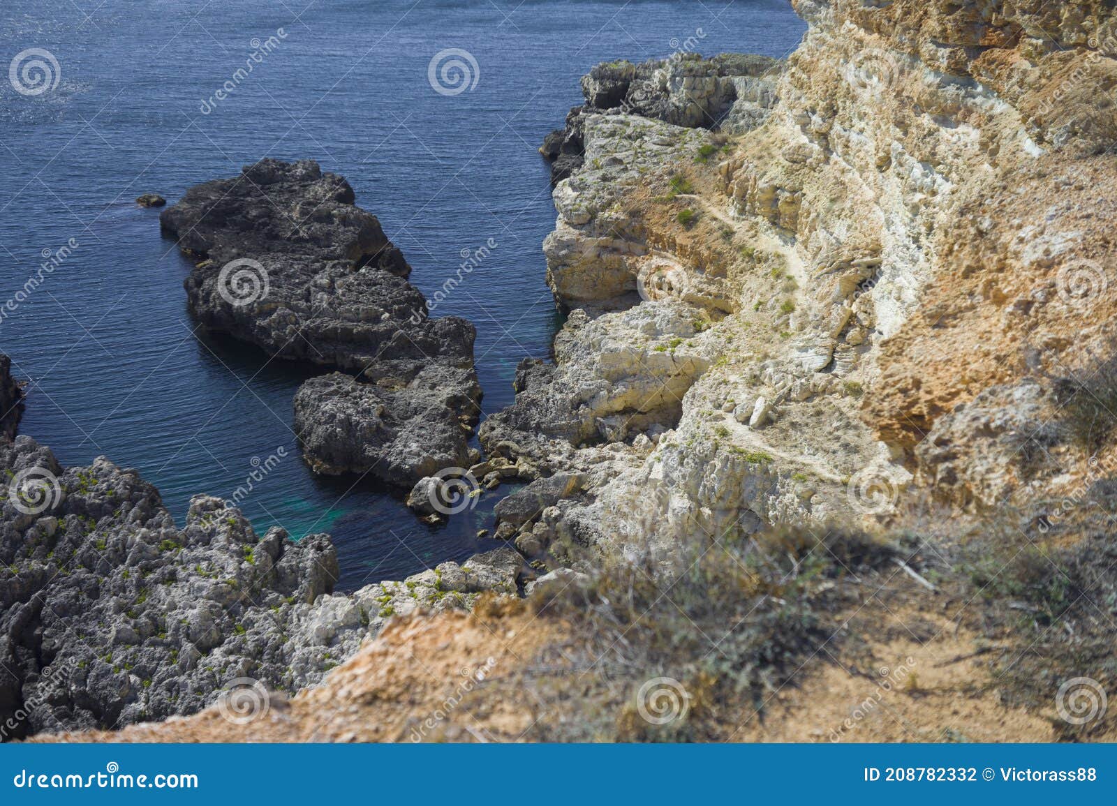 steep descent to the sea