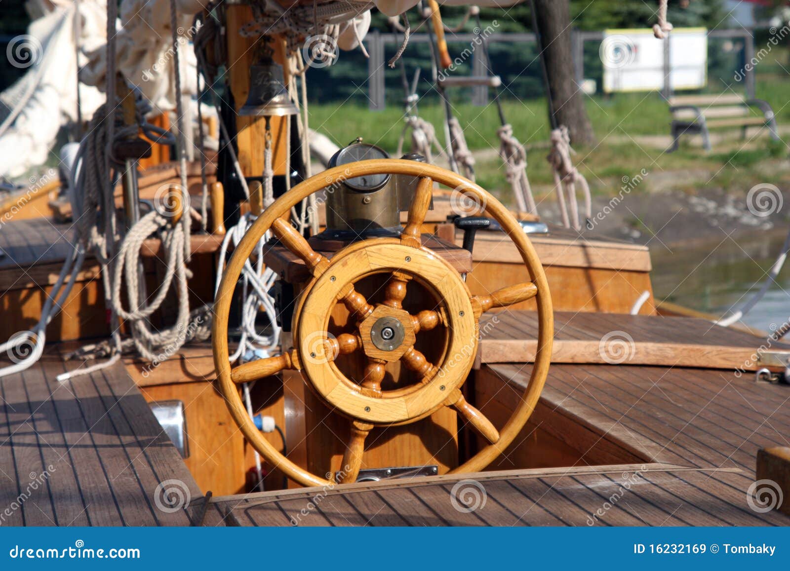 Steering wheel of old ship stock image. Image of boat 16232169