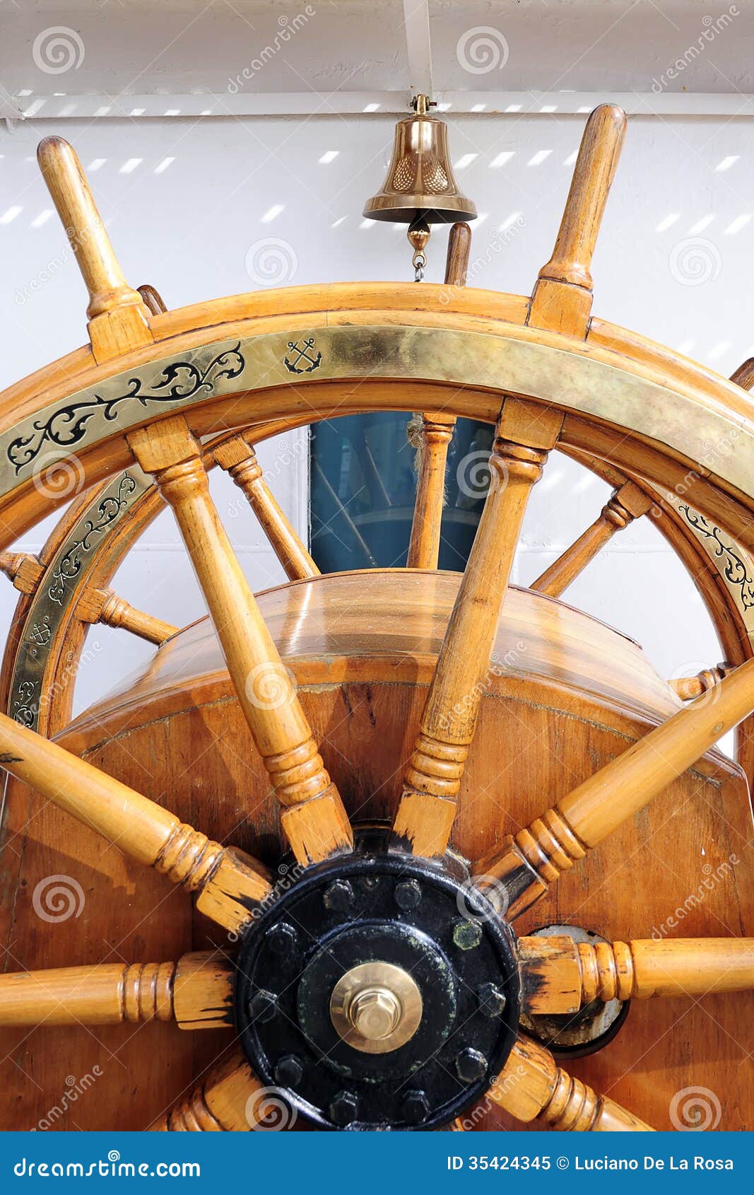 steering wheel of a sailboat