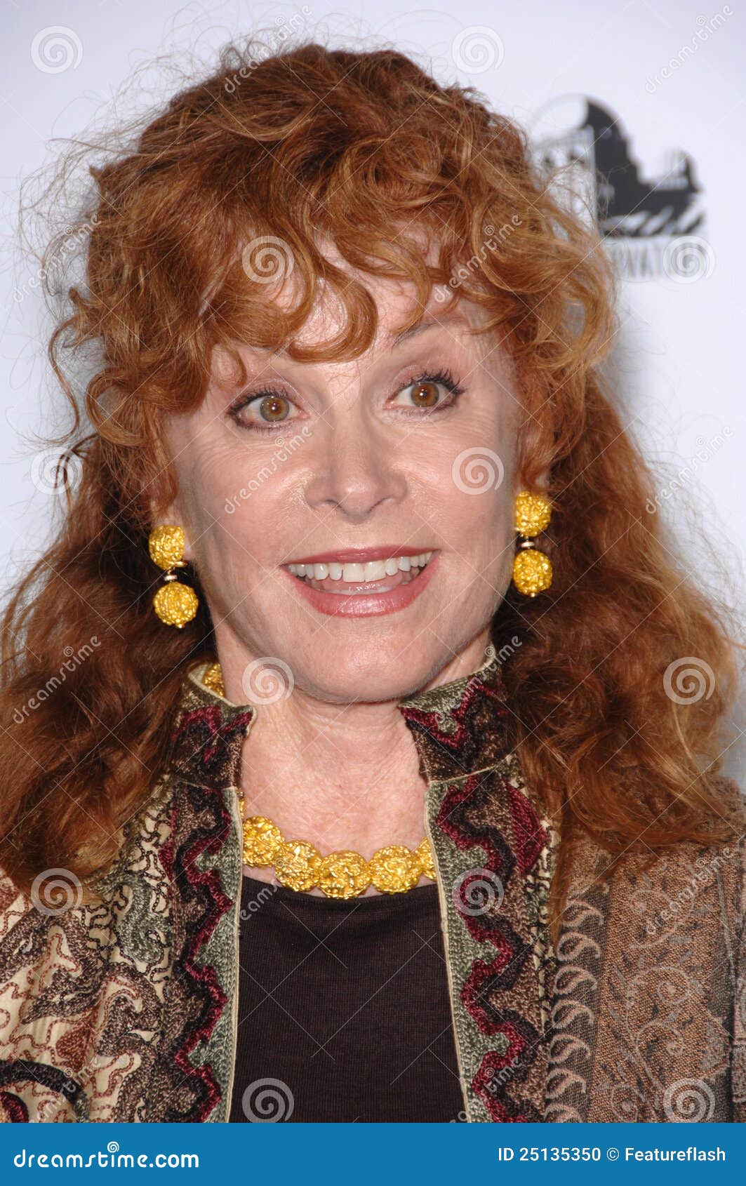 Stefanie Powers editorial image. Image of observatory - 25135350