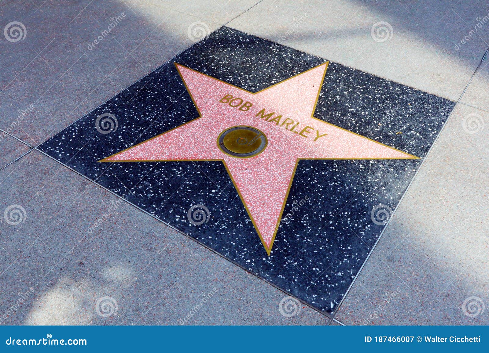 Stella Di Bob Marley, Sulla Hollywood Walk of Fame a Hollywood Boulevard  Los Angeles California Fotografia Editoriale - Immagine di limite,  incastonato: 187466007