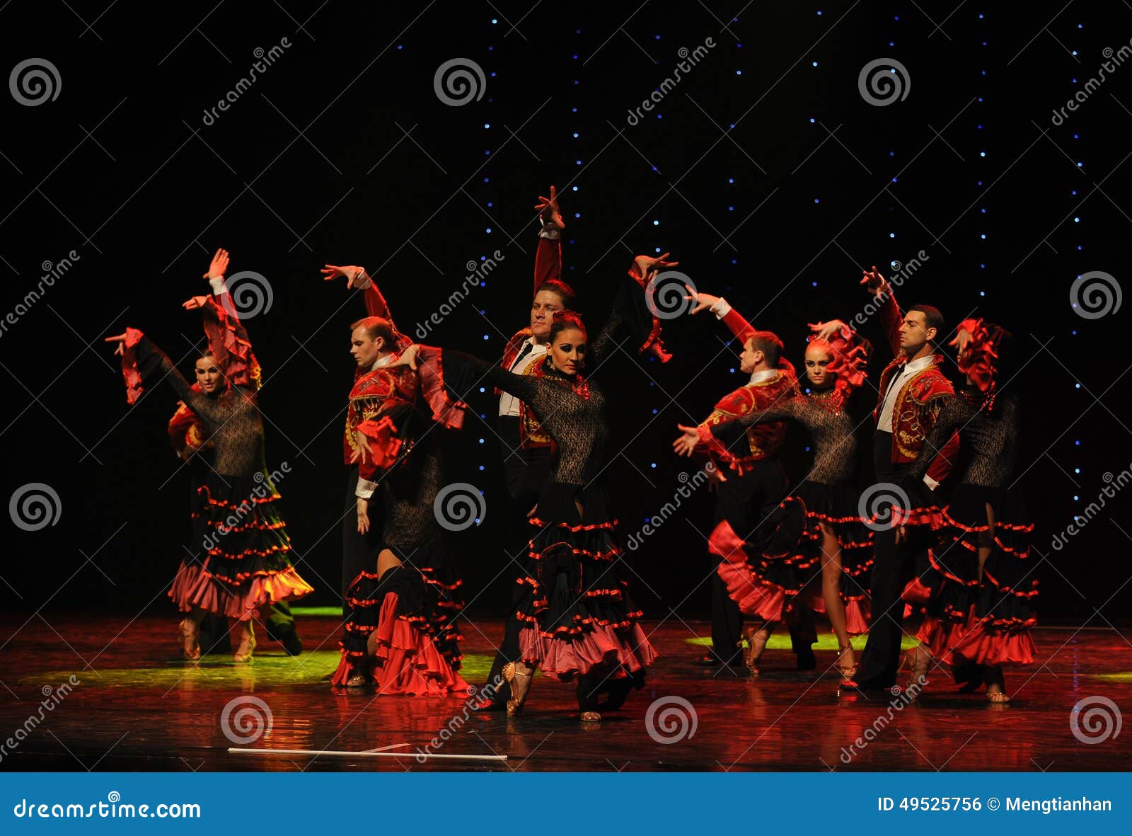 Stierenvechten ruiter-Spaans de flamenco-de werelddans van Oostenrijk. Laat op 9 Januari, leiden 2015, gebracht die door van de de Werelddans van Oostenrijk de Werelddans in Jiangxi-het Centrumtheater van Provinciekunsten wordt opgevoerd, deze fusie van de cancan, wals, de tango, het flamenco, de prestaties van de buikdansdans en andere landen het publiek in een dans van de grote meningstuin r Veel van de actoren zijn allerlei de internationale winnaars van de dansconcurrentie, had het omvatten opeenvolgende herverkiezing 12, nationale kampioenschappen, de kampioen van de beroepskunstenaar, symbool van de hoogste eer de gouden prijs van de danskunst en de kunst van winnaar van het Dans de Open Kampioenschap, wereldbeker en Europese Kampioenschapszilveren medaille, de winnaar van de bronsmedaille r :   (