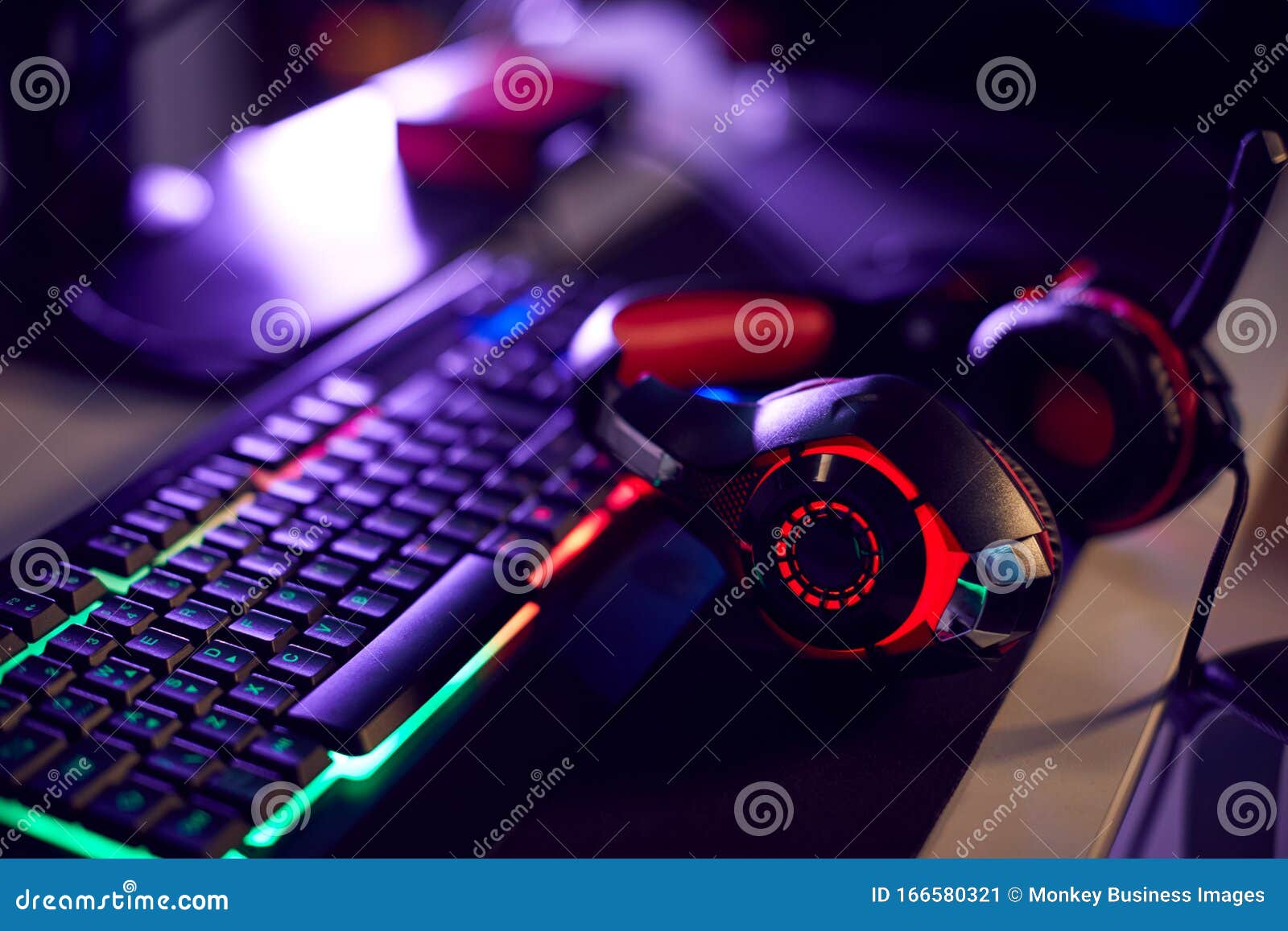 Gaming Stock Photos, Royalty Free Gaming Images