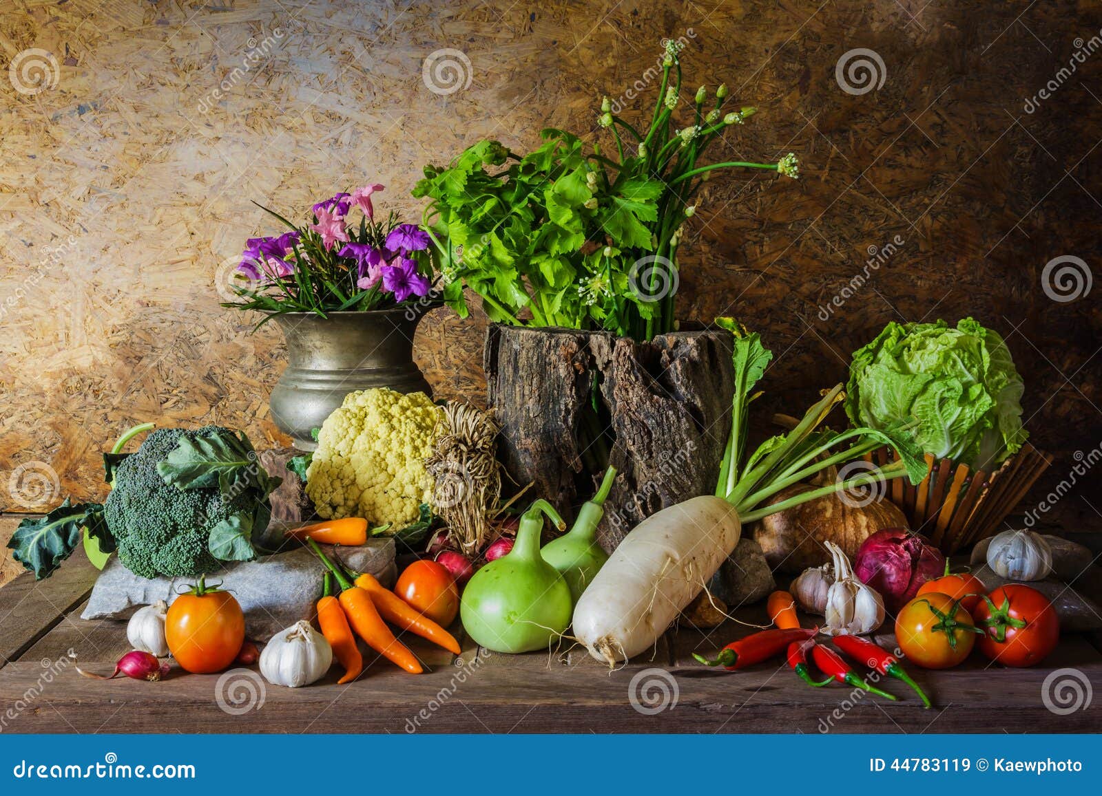 12 овощей и трав. Летние овощи. Натюрморт с овощами. Овощи и травы. Овощи летом.