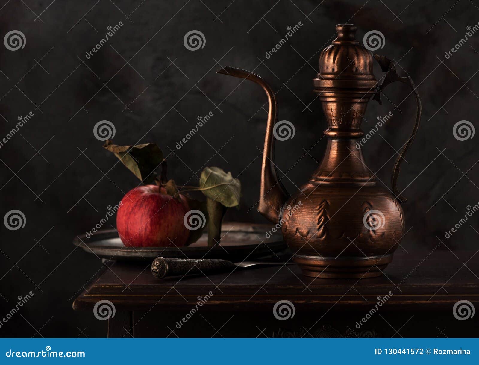 stilllife with a copper jug kumgan