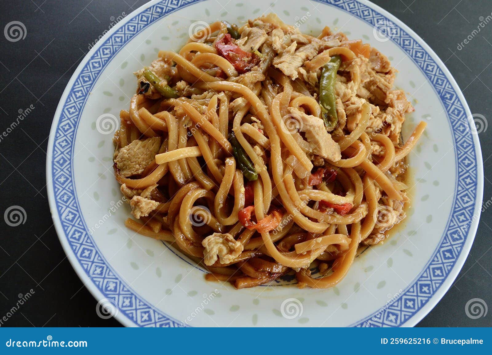 Stir Fry Chicken with Hokkien Noodles Stock Photo - Image of health