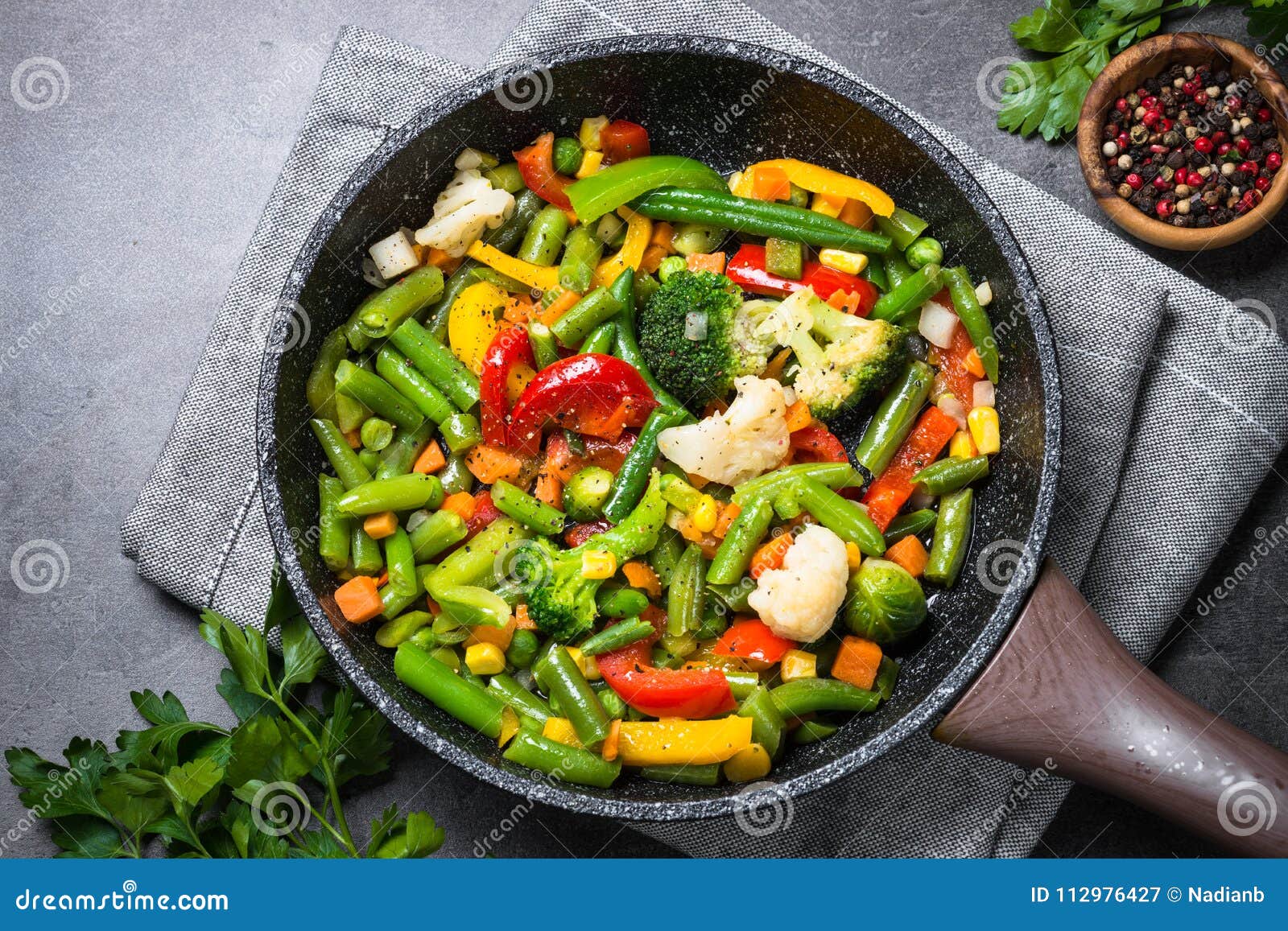 Stir Fry Vegetables in the Wok. Stock Image - Image of lowcalories