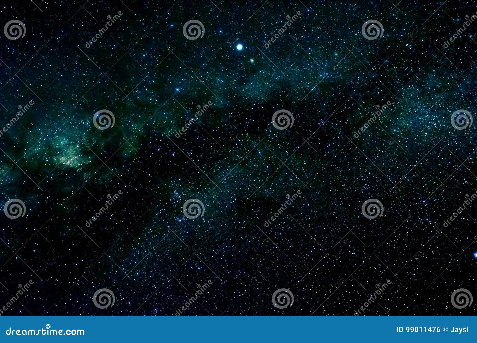 Stjärnor och bakgrund för universum för natt för galaxyttre rymdhimmel. Stjärnor och universum för natt för galaxyttre rymdhimmel svärtar bakgrund