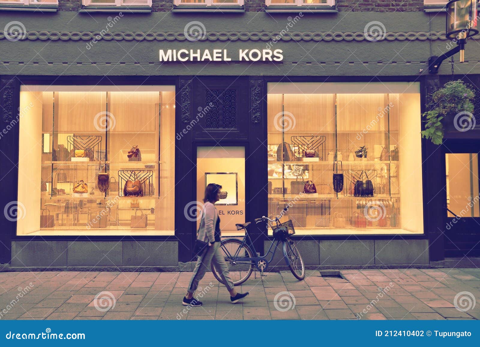 michael kors washington square mall