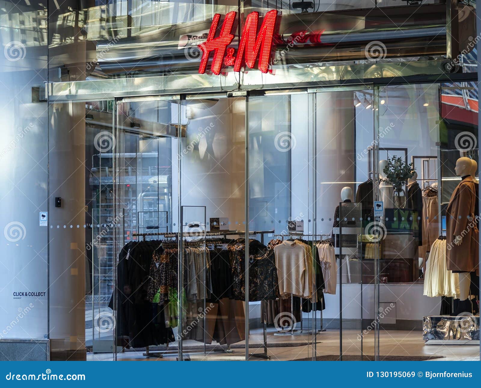 Hennes & Mauritz, H&M Store Front. Swedish Multinational Clothing Retail  Company. Editorial Stock Image - Image of business, market: 130195069