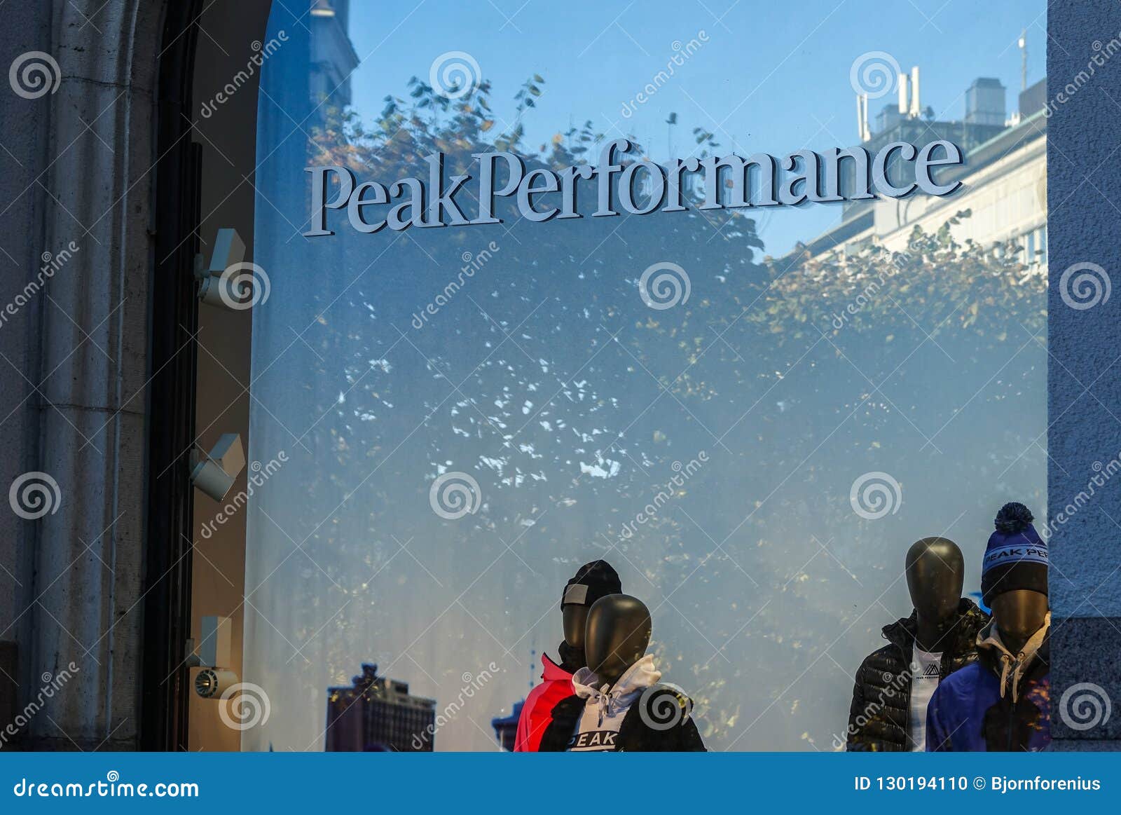 Peak Performance Store Front. Swedish Clothing and Functional Sportswear  Brand Editorial Image - Image of sport, activity: 130194110