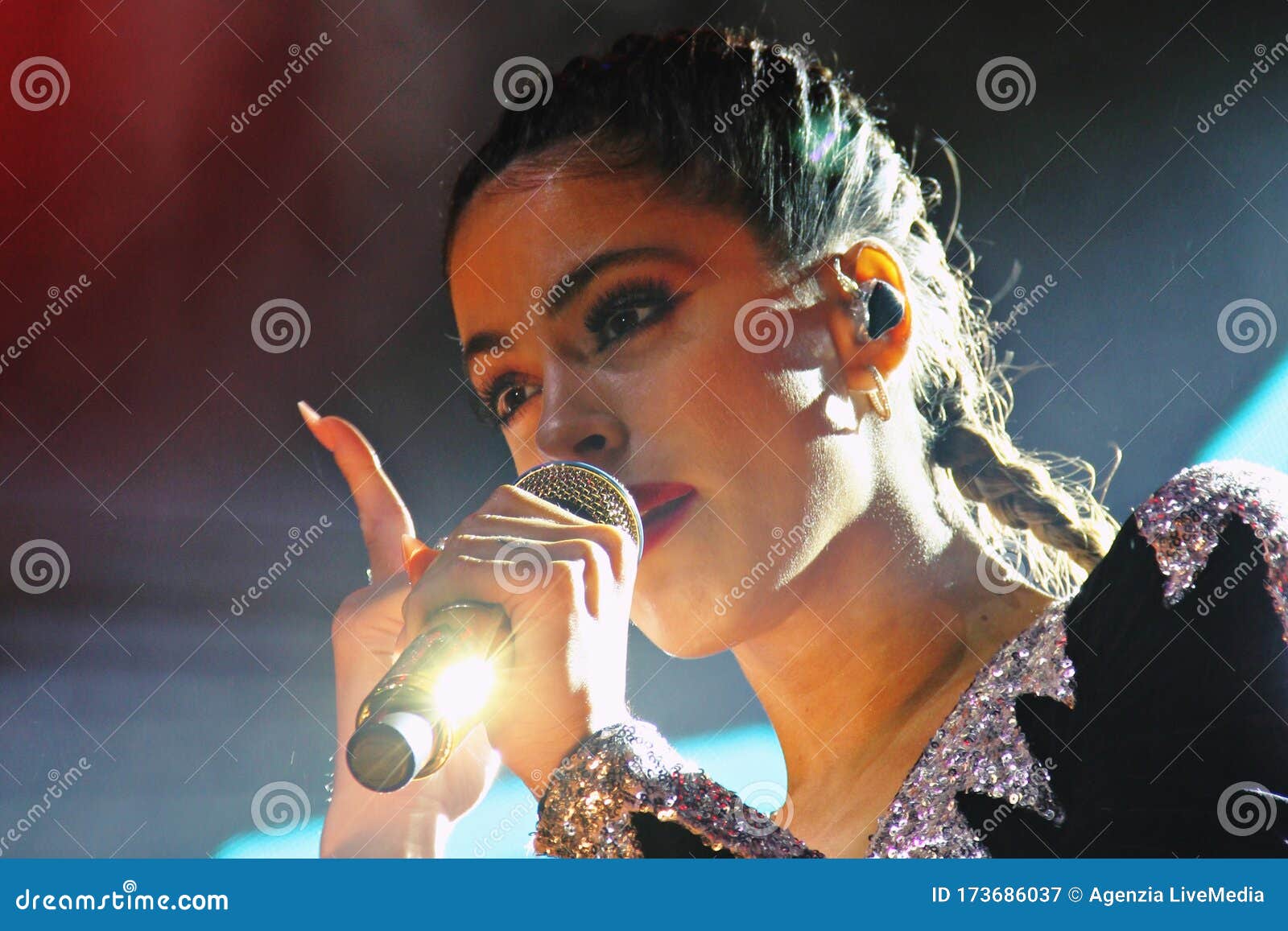 Stoessel Tini Редакционное Фотография. Изображение Насчитывающей.