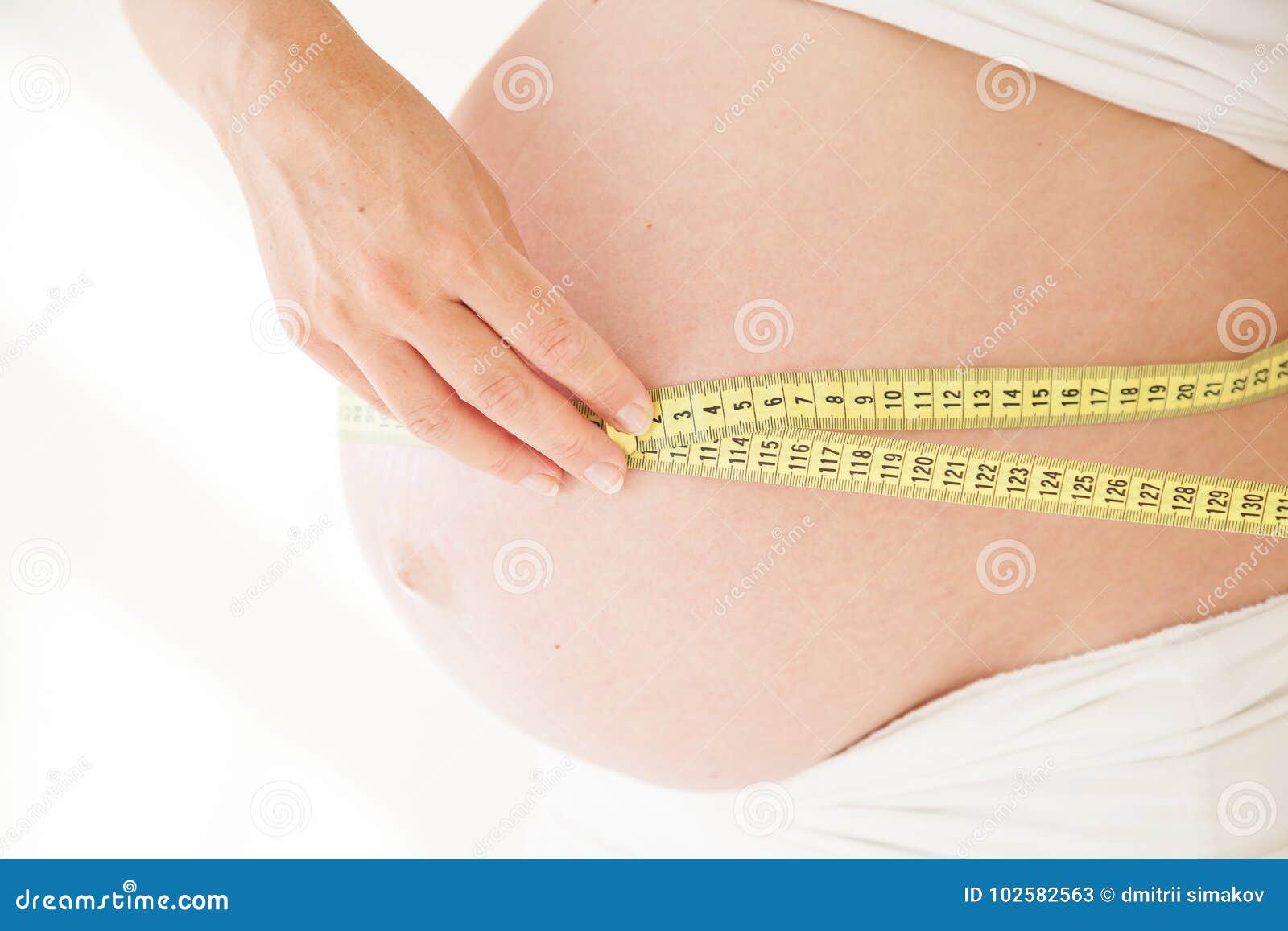 14,200+ Measuring Tape Around Waist Stock Photos, Pictures