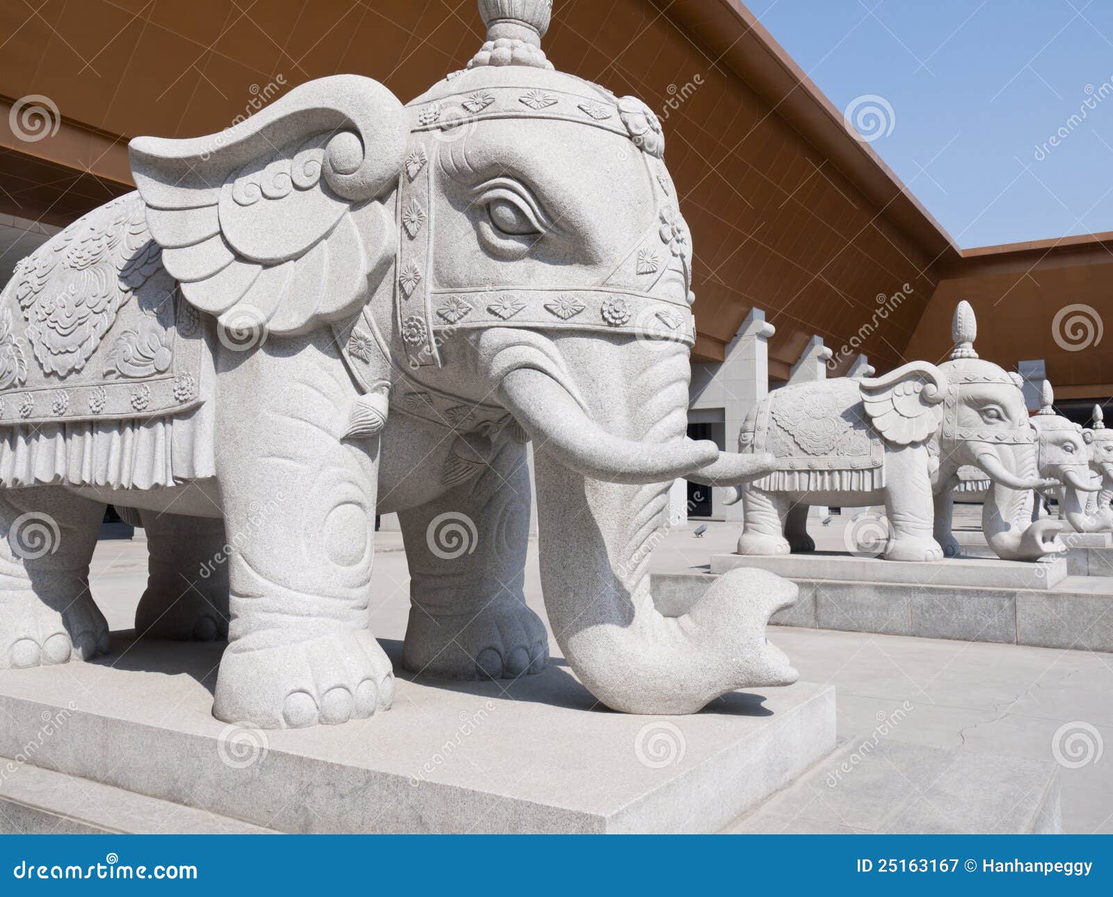 Stone elephant statues stock image. Image of animals 25163167