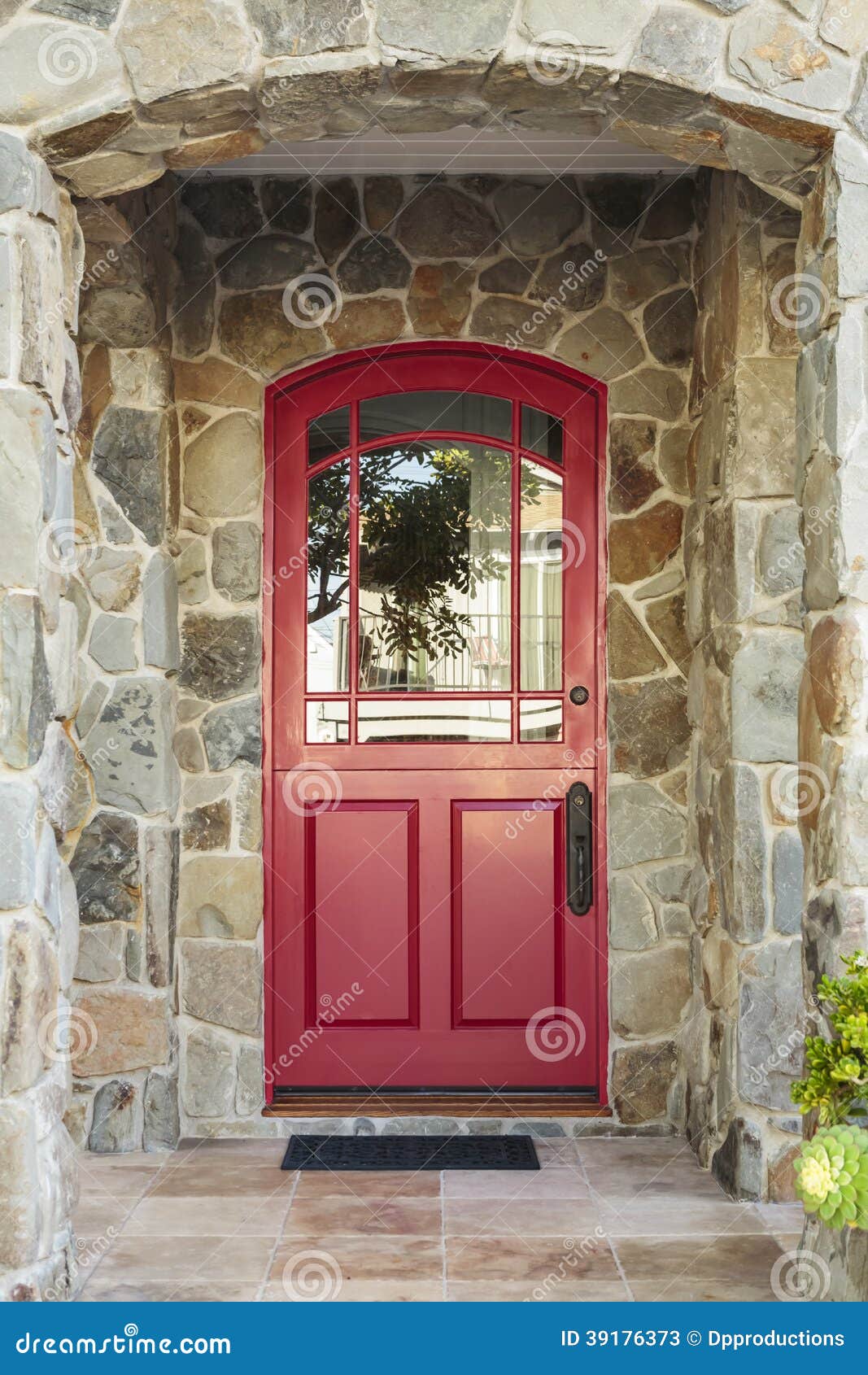 Stone House  And Red Front Door Stock Photo Image 39176373