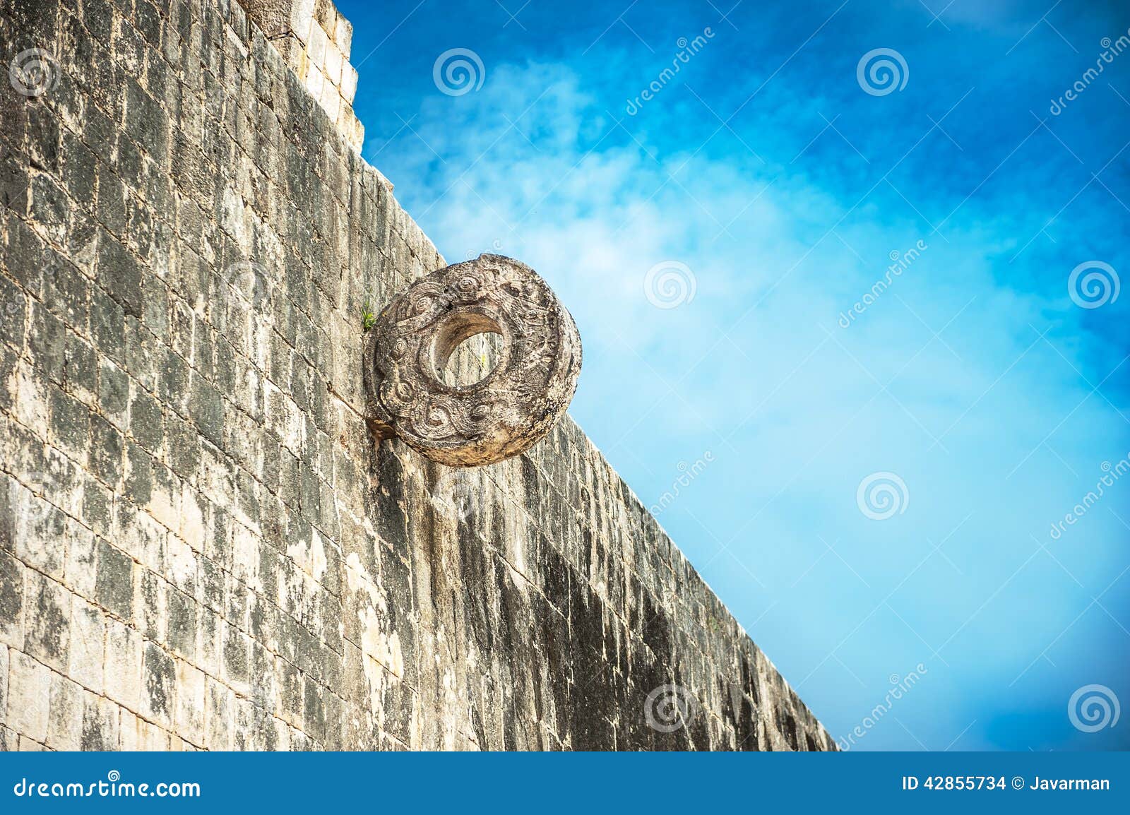 stone ring for mayan ballgame, juego de pelota