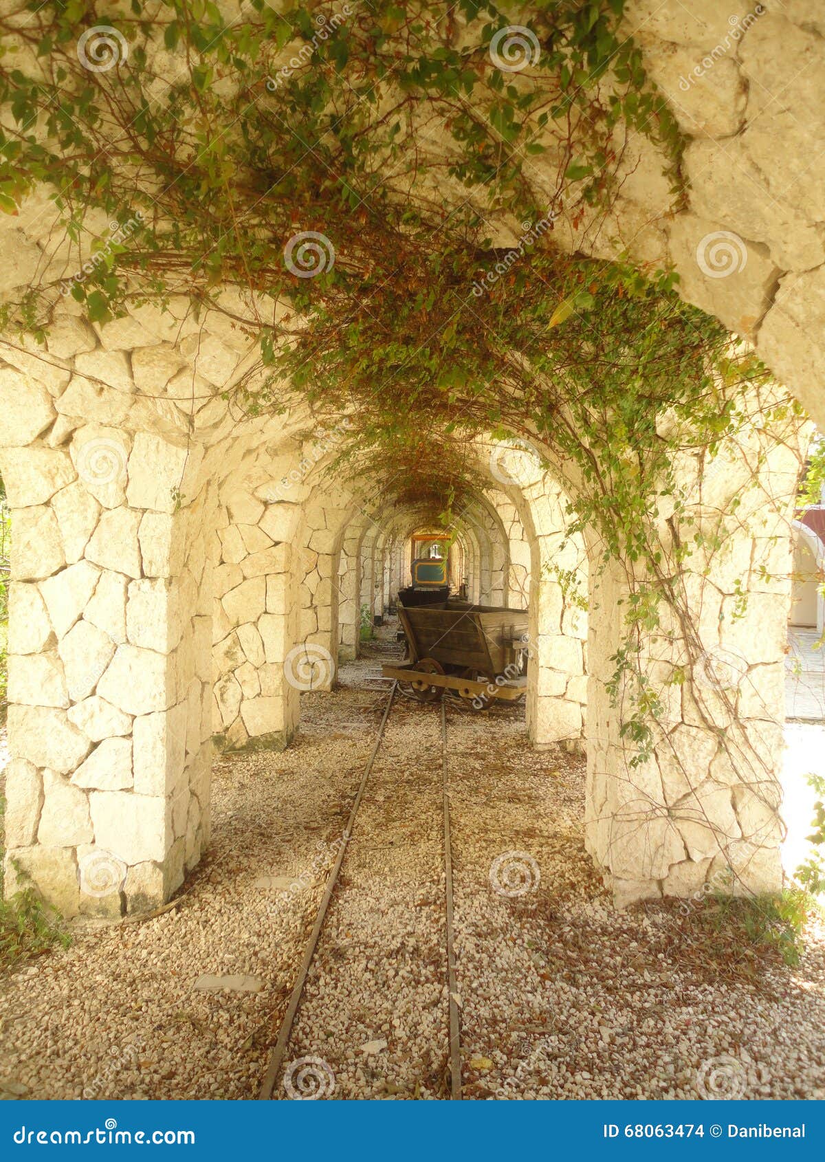 stone tunel