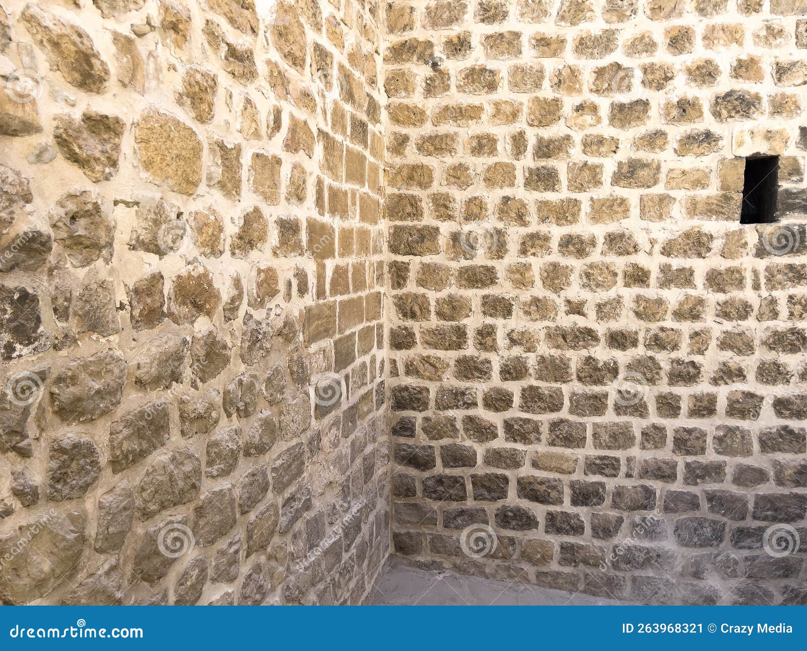 stone walls, workmanship and architecture in mardin houses