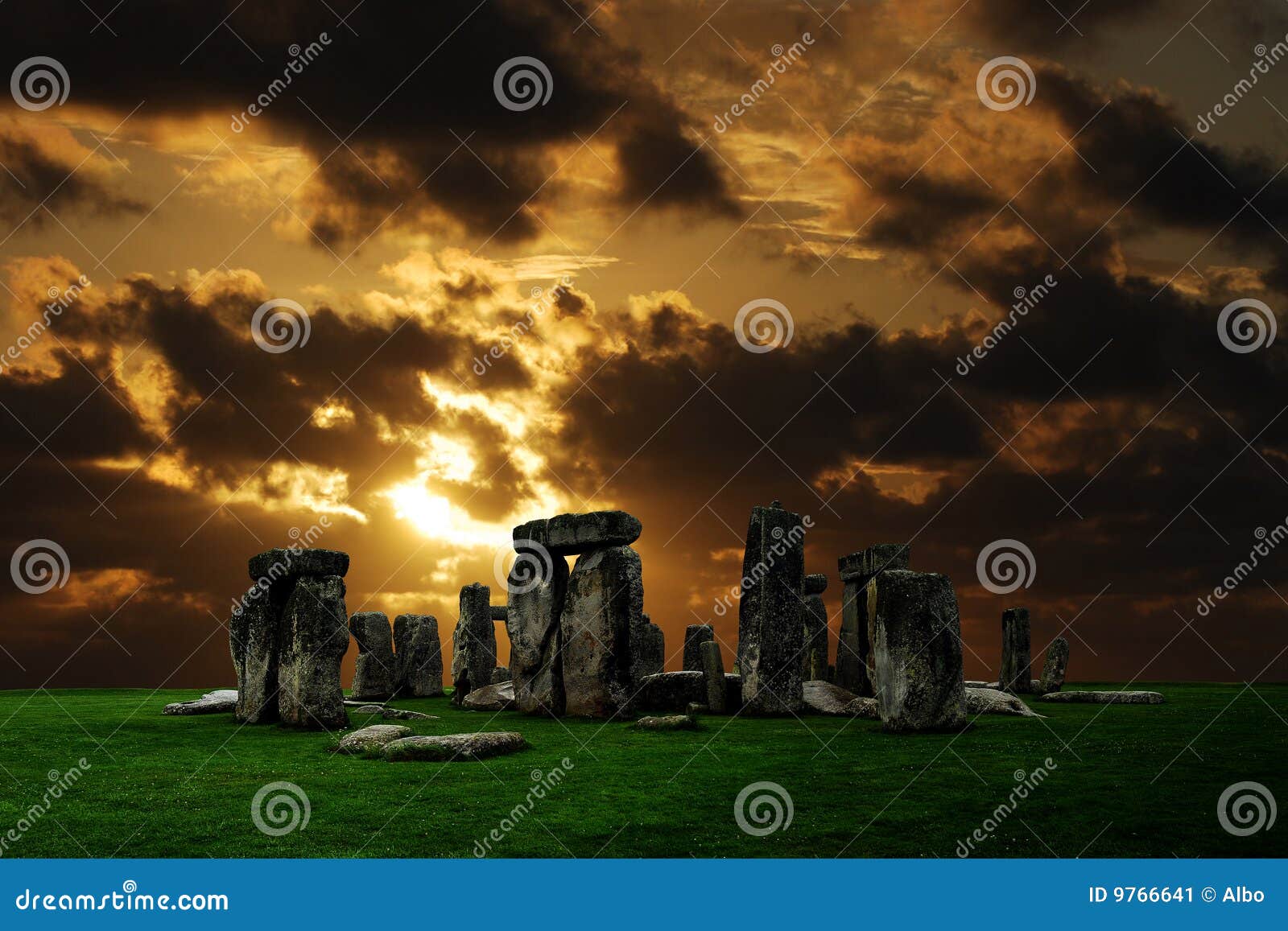 stonehenge ruins