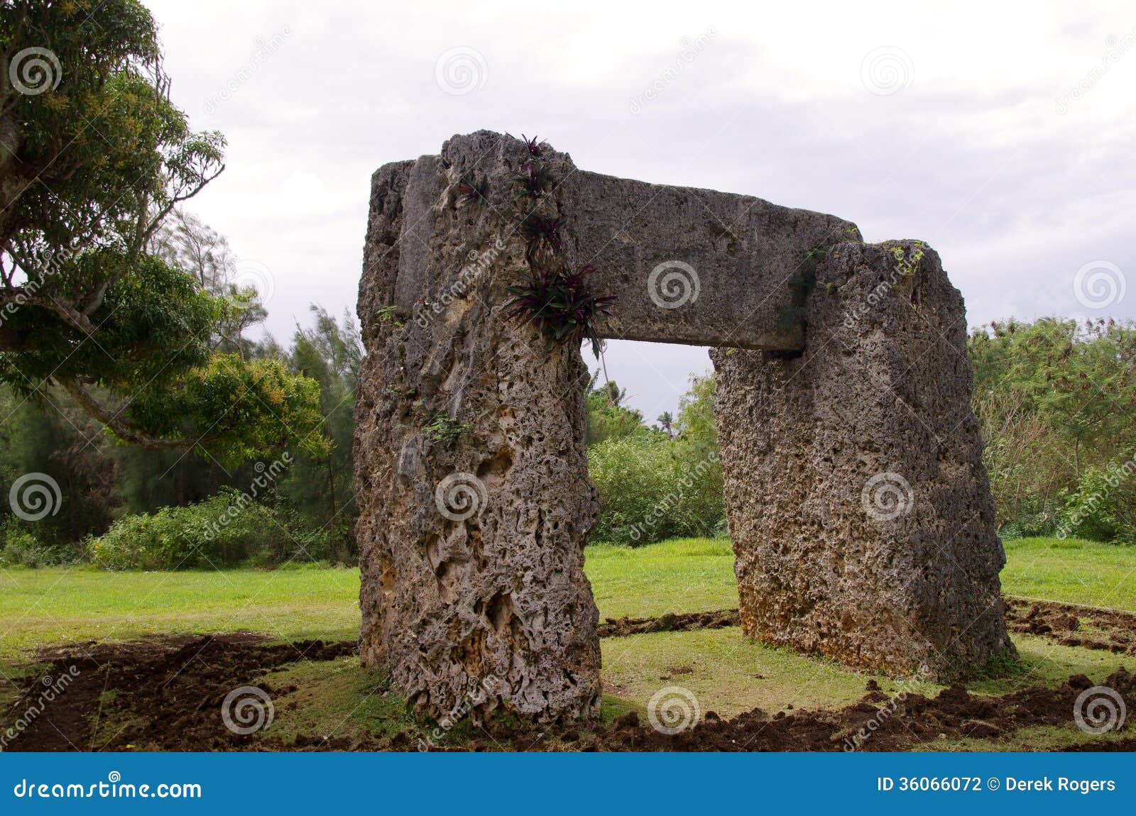 stonehenge of tonga.