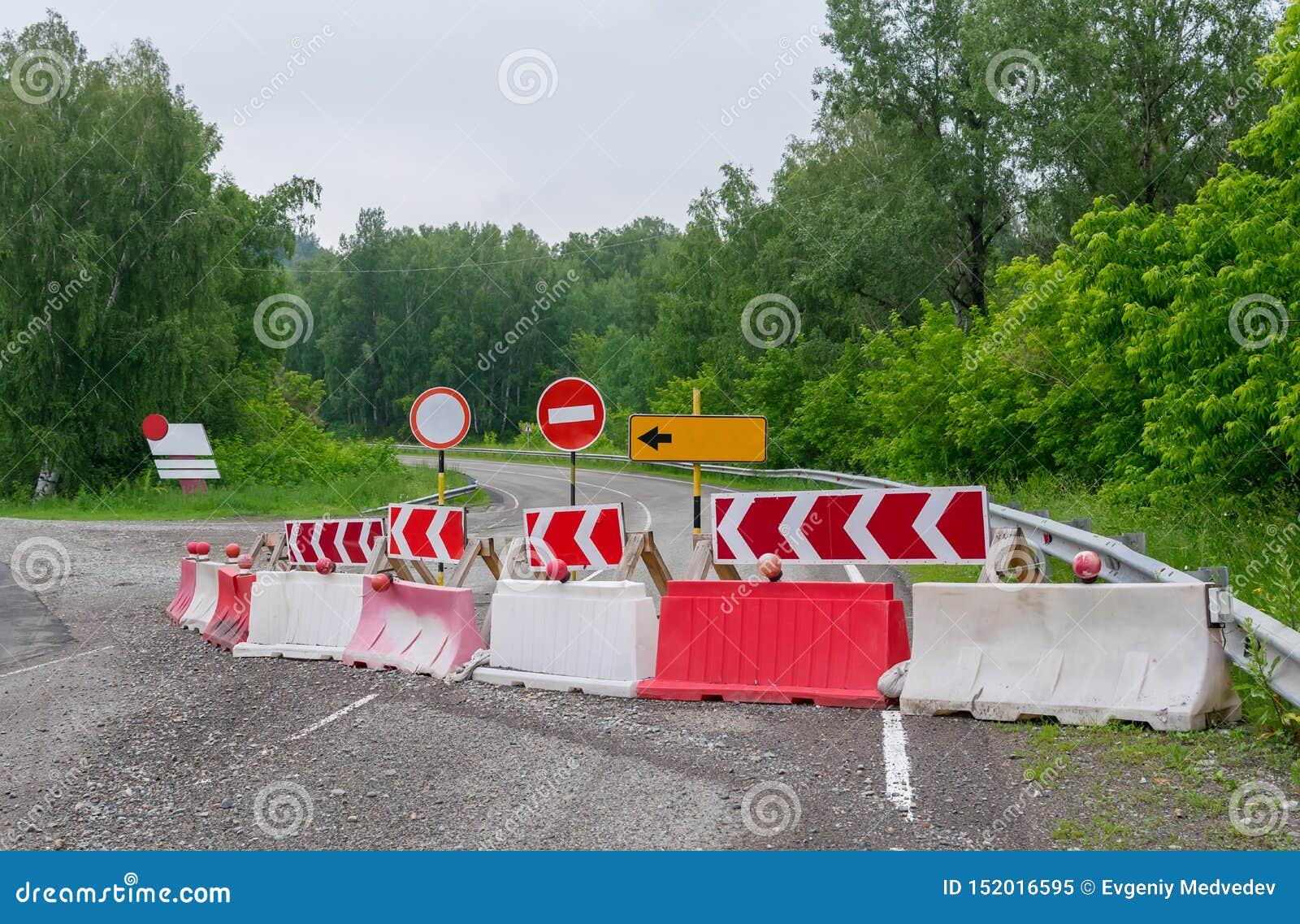 stop, detour, road signs, repair of the road