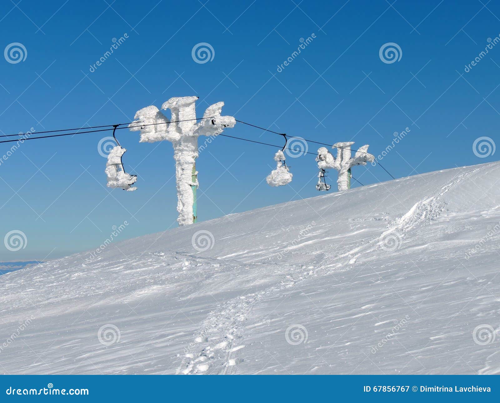 Stopped ski lift in frost stock image. Image of extreme - 67856767