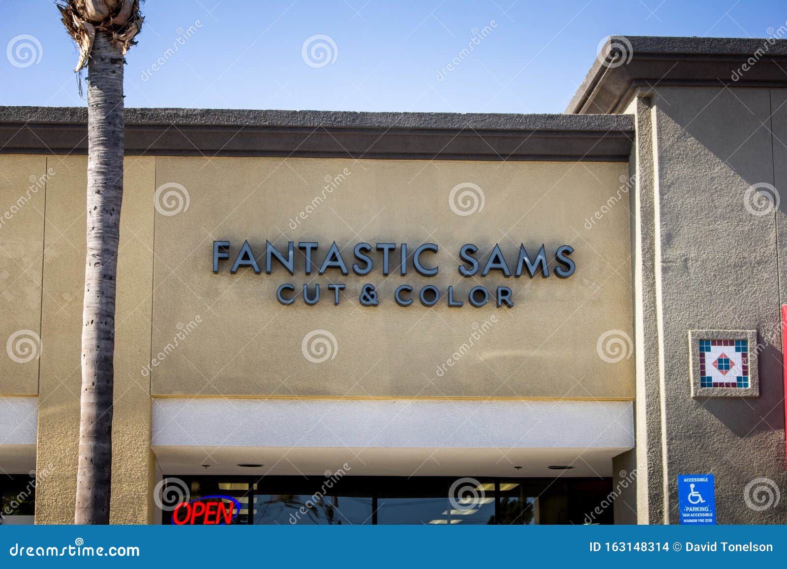 3. Fantastic Sams - wide 3