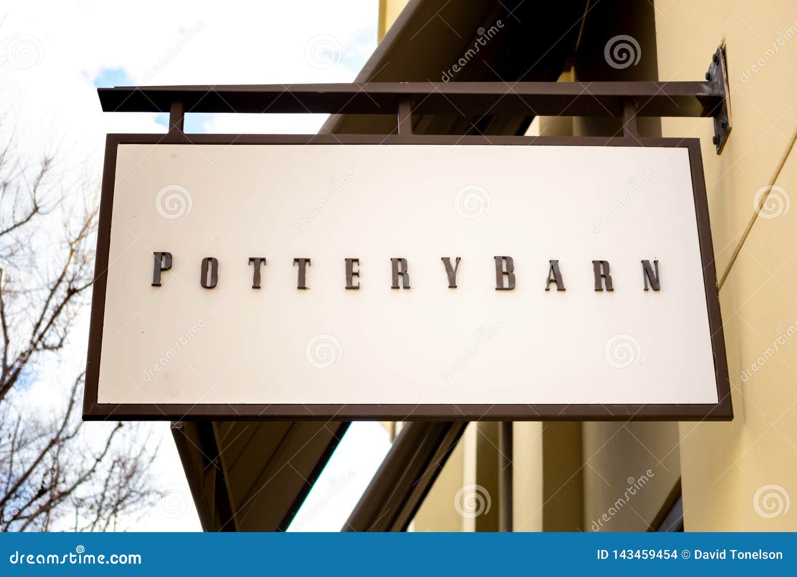 Pottery Barn Store Sign Editorial Stock Image Image Of Commerce 143459454