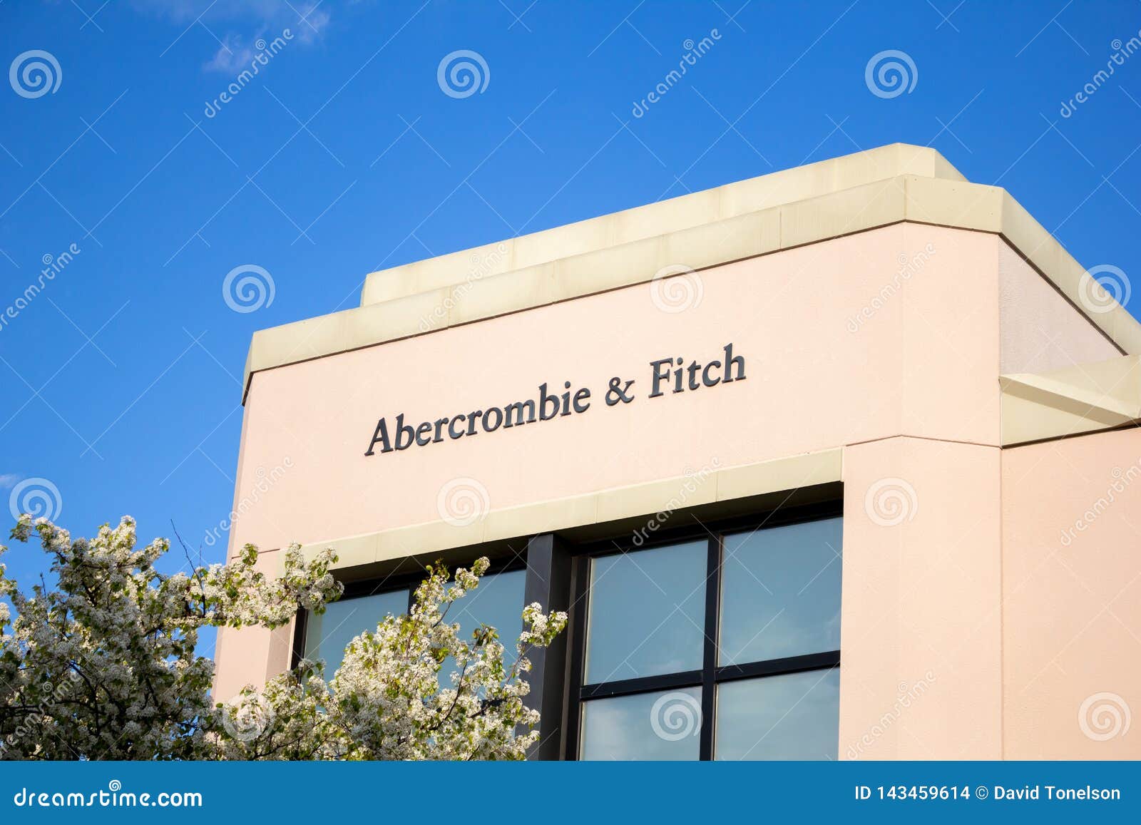 abercrombie stanford mall