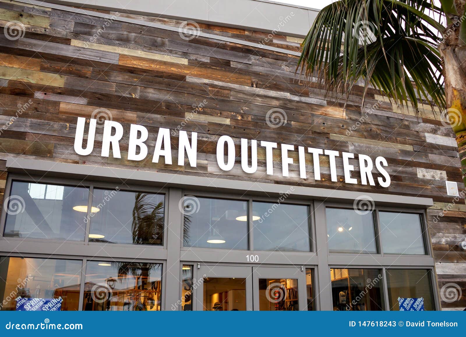 Urban Outfitters Store Sign Editorial Stock Photo - Image of exterior ...