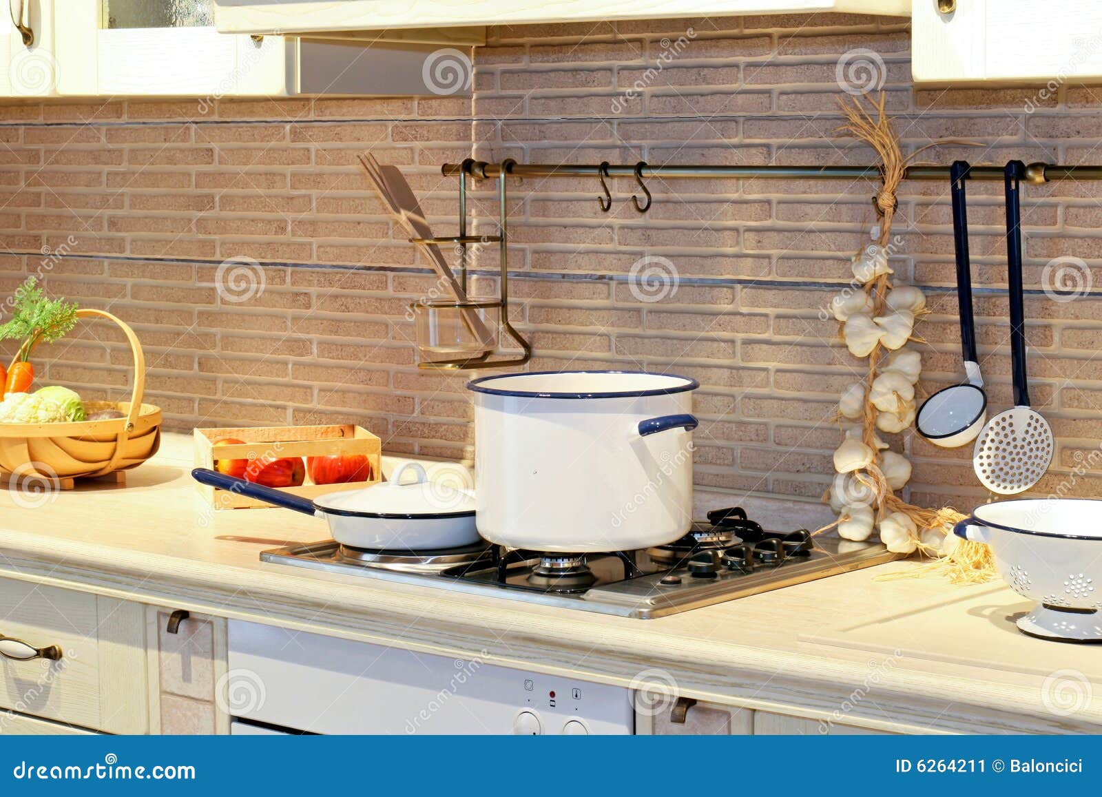 Cooking pot on the stove Stock Photo by ©eskaylim 118705498