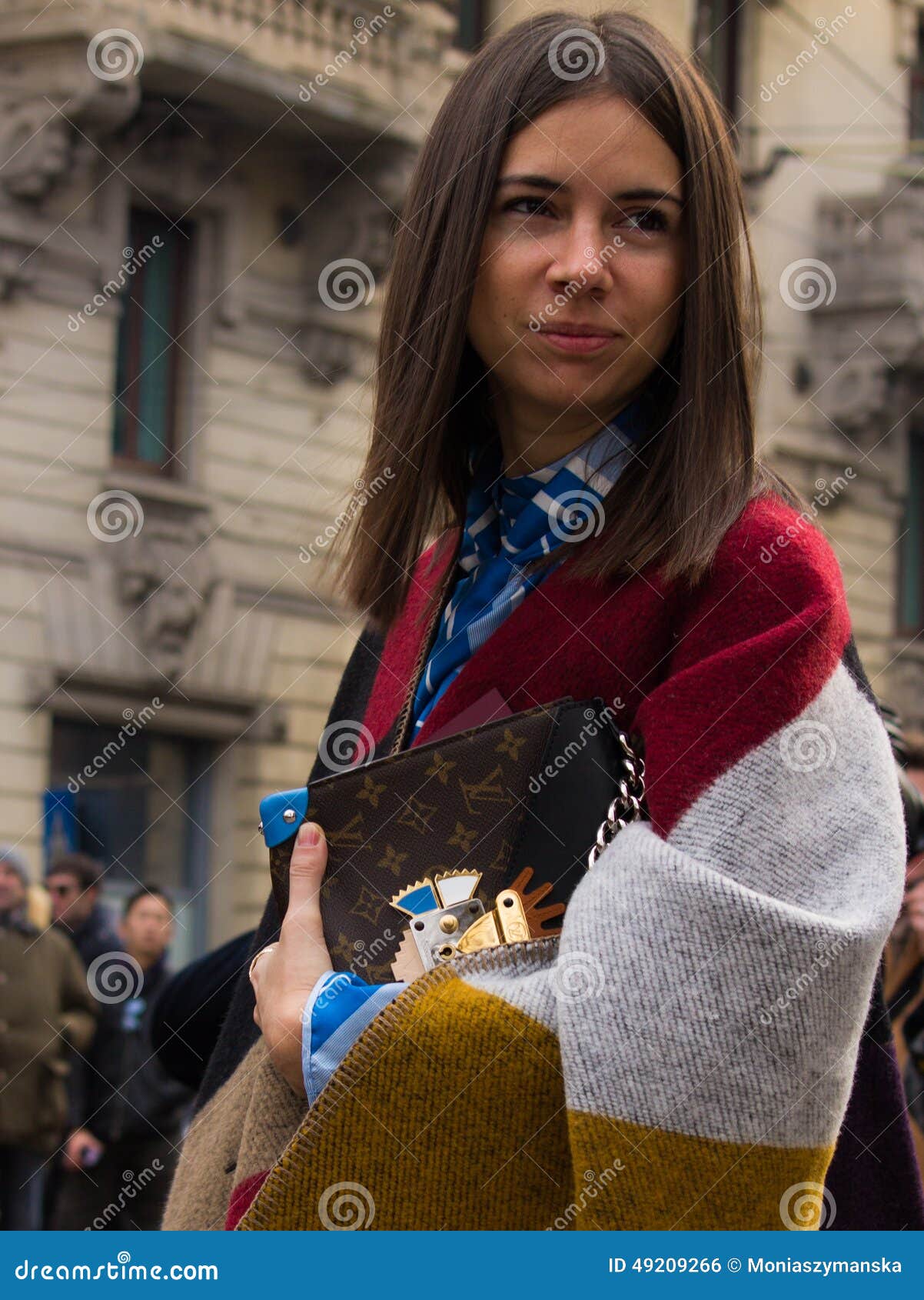 Straatstijl Tijdens Milan Fashion Week Voor Daling/de Winter Van 2015 ...