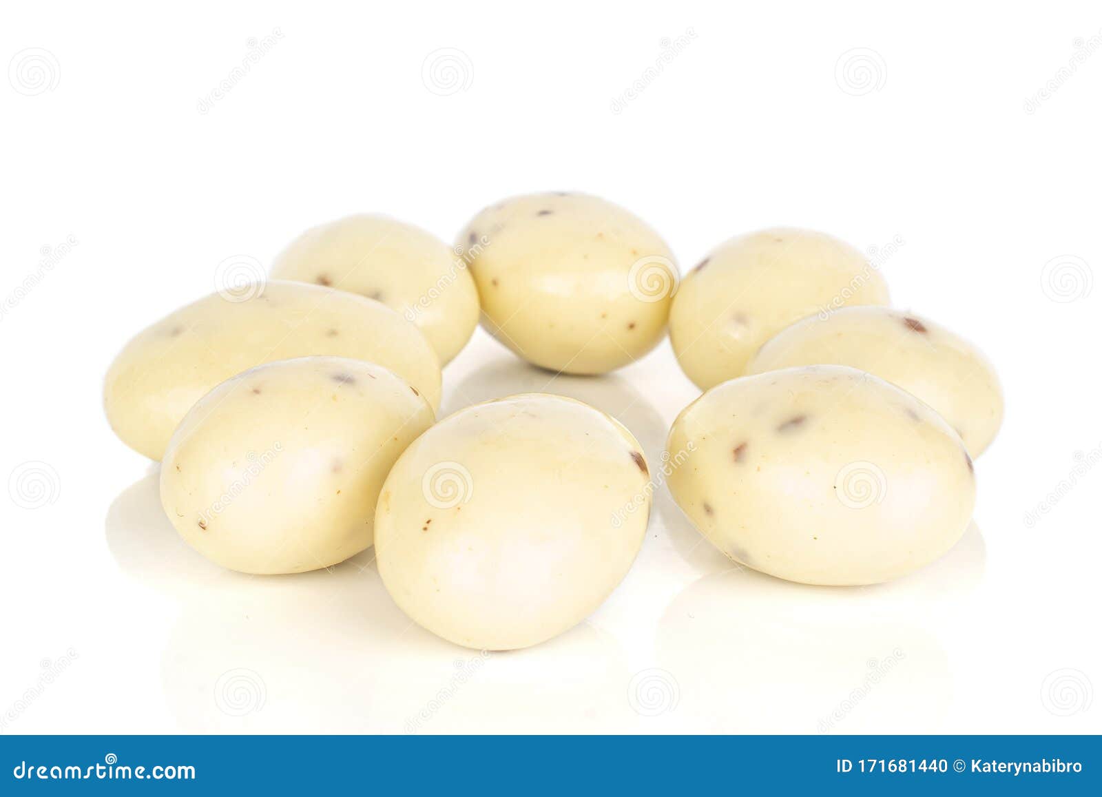 stracciatella almond nut  on white